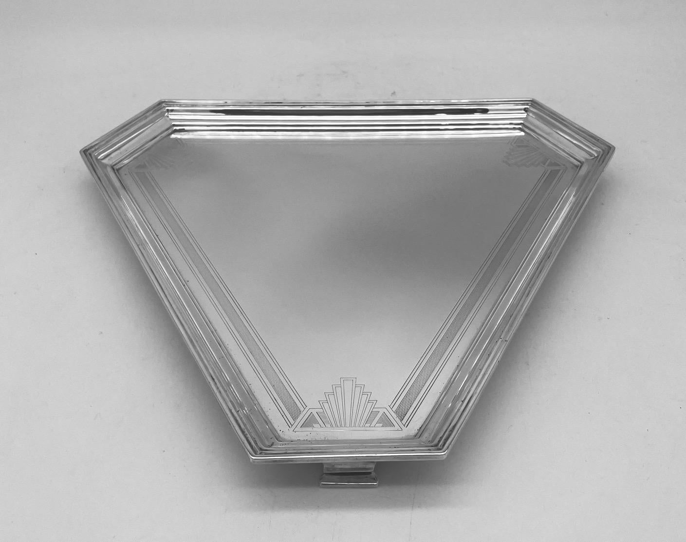 Mid-20th Century Art Deco English Sterling Silver Tray