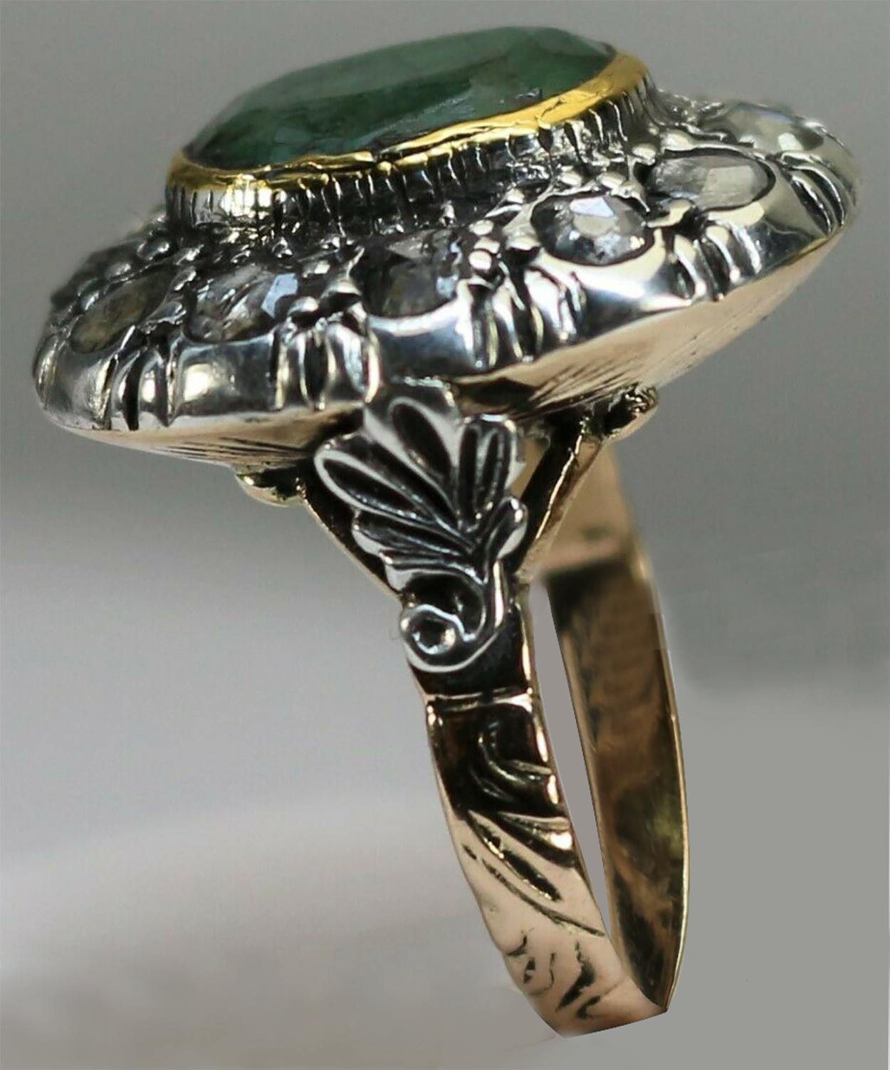 Art Deco Entourage 585 Gold & Silber, Smaragd und Diamant Rosen Ring (Art déco) im Angebot