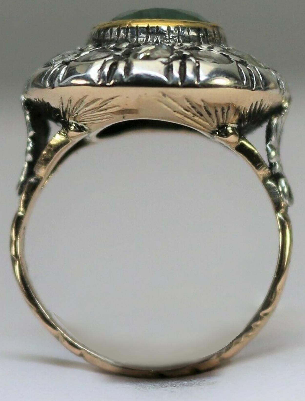 Art Deco Entourage 585 Gold & Silber, Smaragd und Diamant Rosen Ring (Ovalschliff) im Angebot