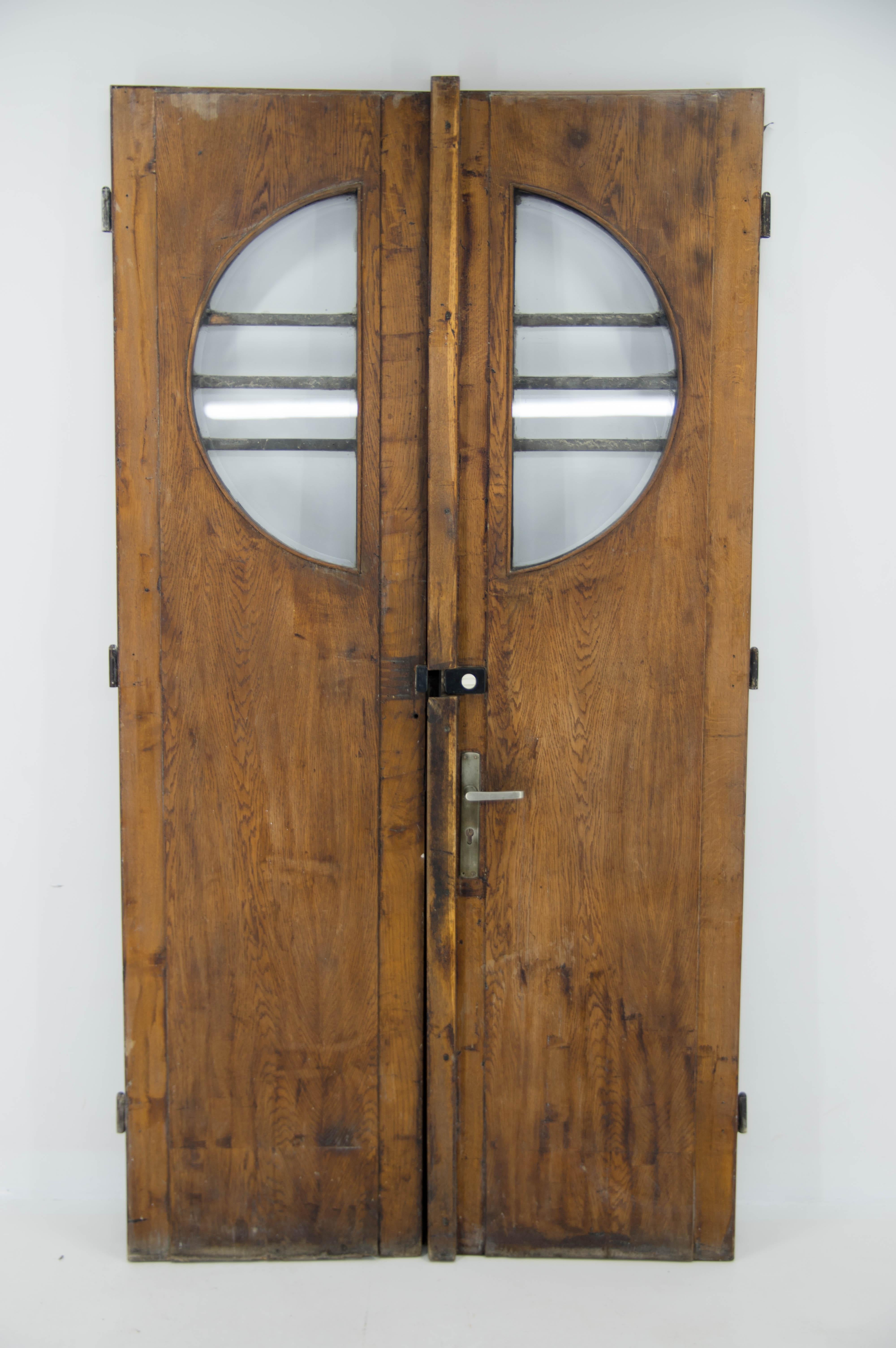 Art-Déco-Eingangs-Doppeltüren, 1930er Jahre (Art déco) im Angebot