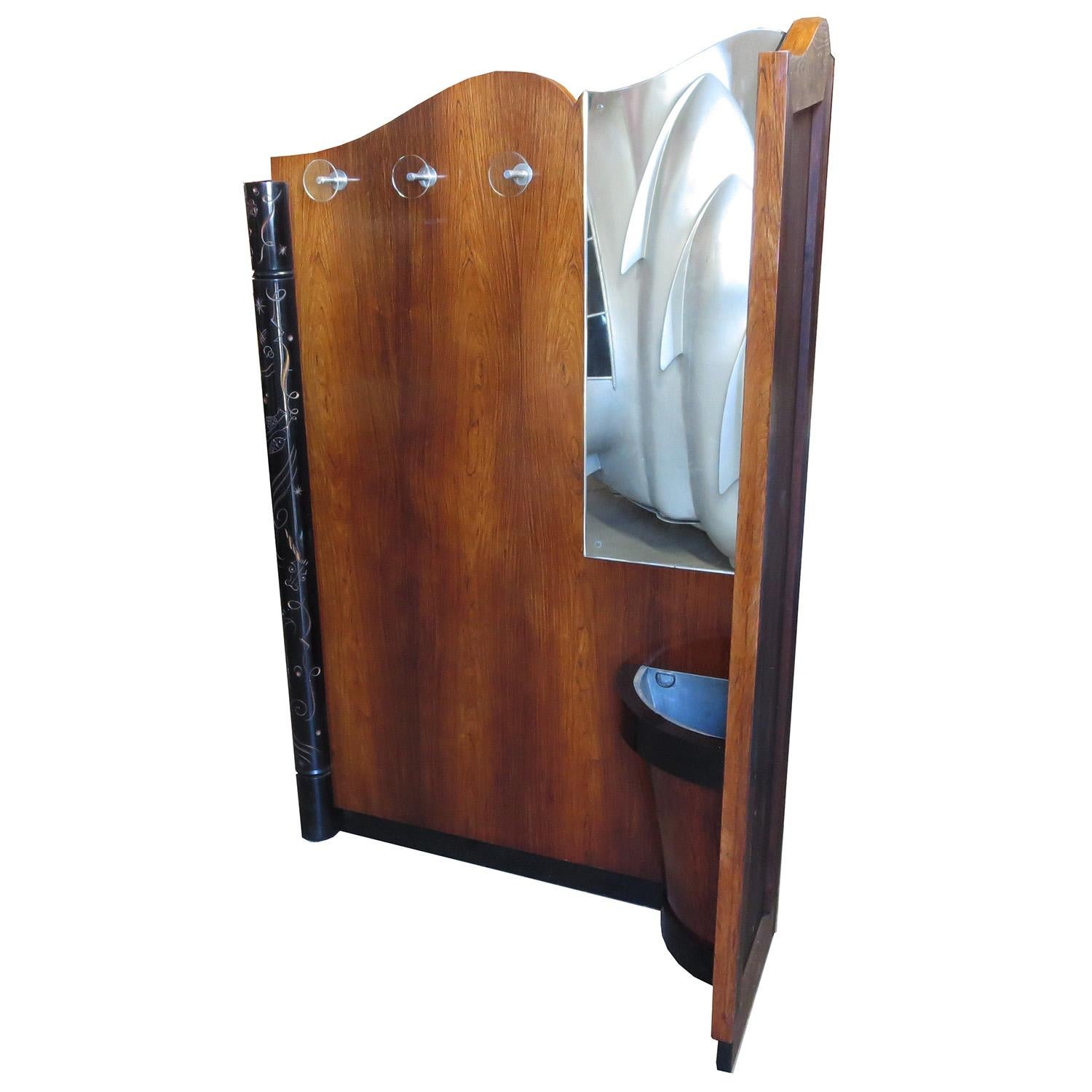 RETIREMENT SALE!!!  EVERYTHING MUST GO - CHECK OUT OUR OTHER ITEMS.

This charming entryway unit has it all - beautiful woods, pleasing design, and interesting details. Of particular interest is the carved column on the left end. The ebonized column