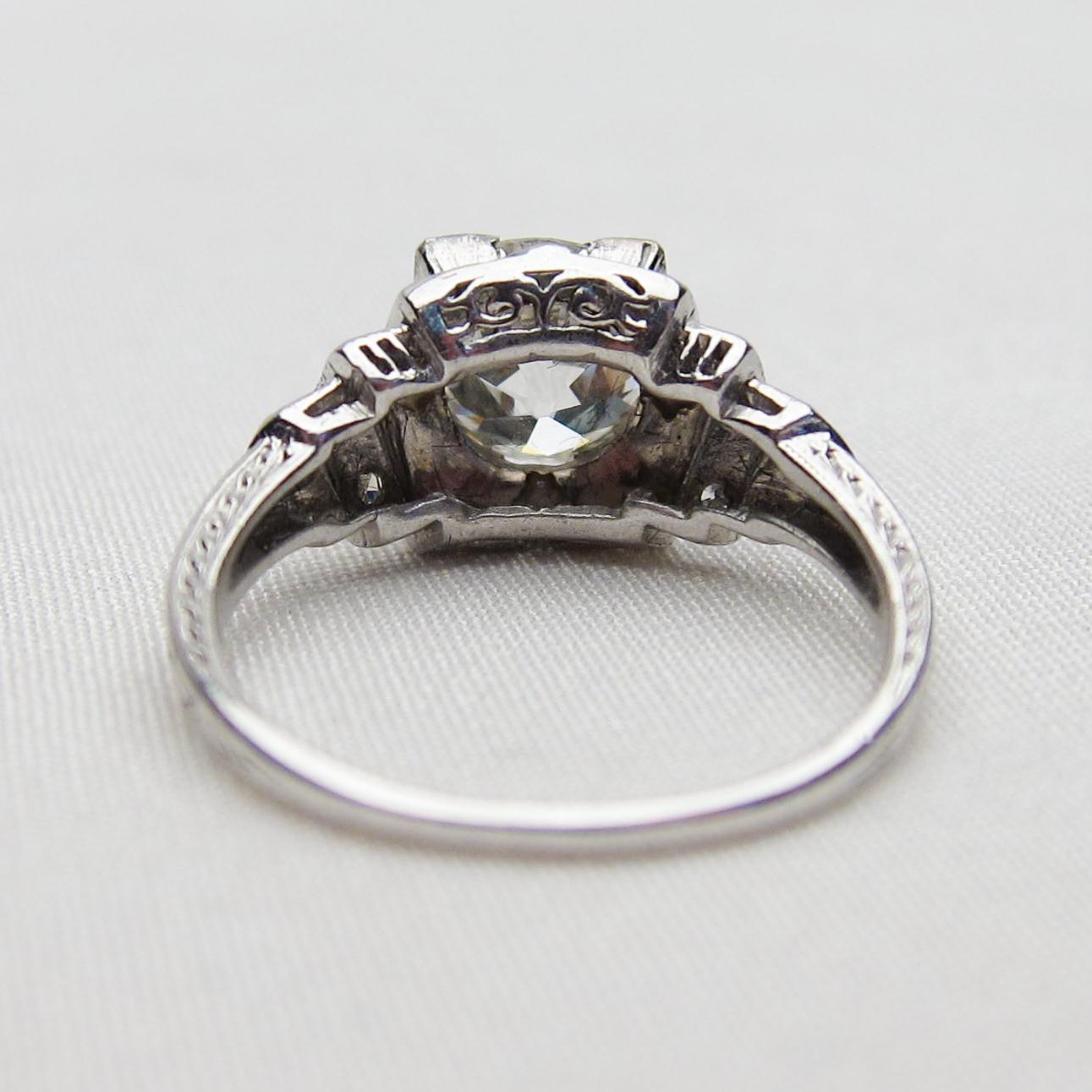 Art Deco Era 1.86 Ct Old European-Cut Diamond and Platinum Engagement Ring For Sale 1