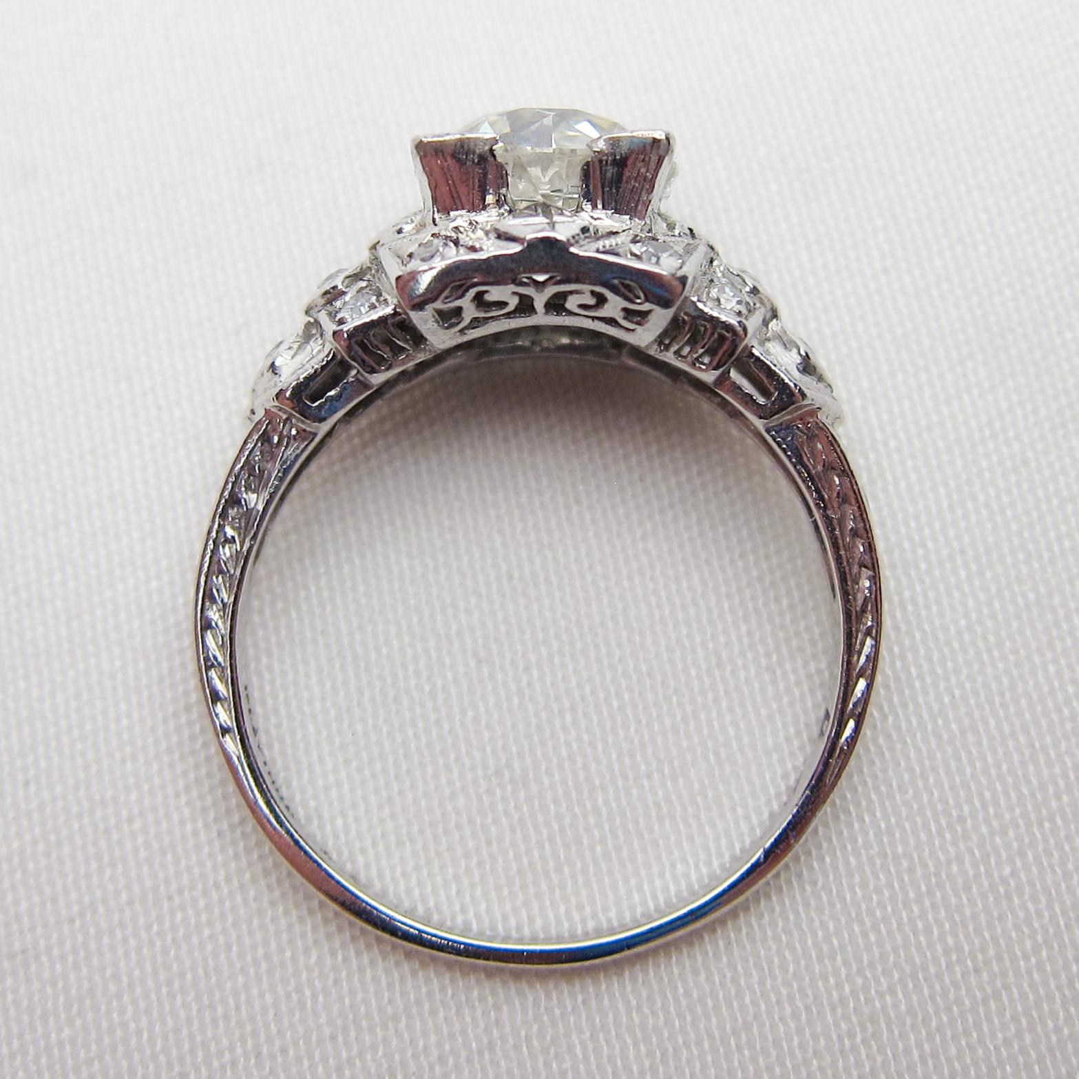 Art Deco Era 1.86 Ct Old European-Cut Diamond and Platinum Engagement Ring For Sale 2