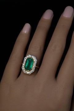 Art Deco Era 1930s Vintage French Emerald Diamond Ring