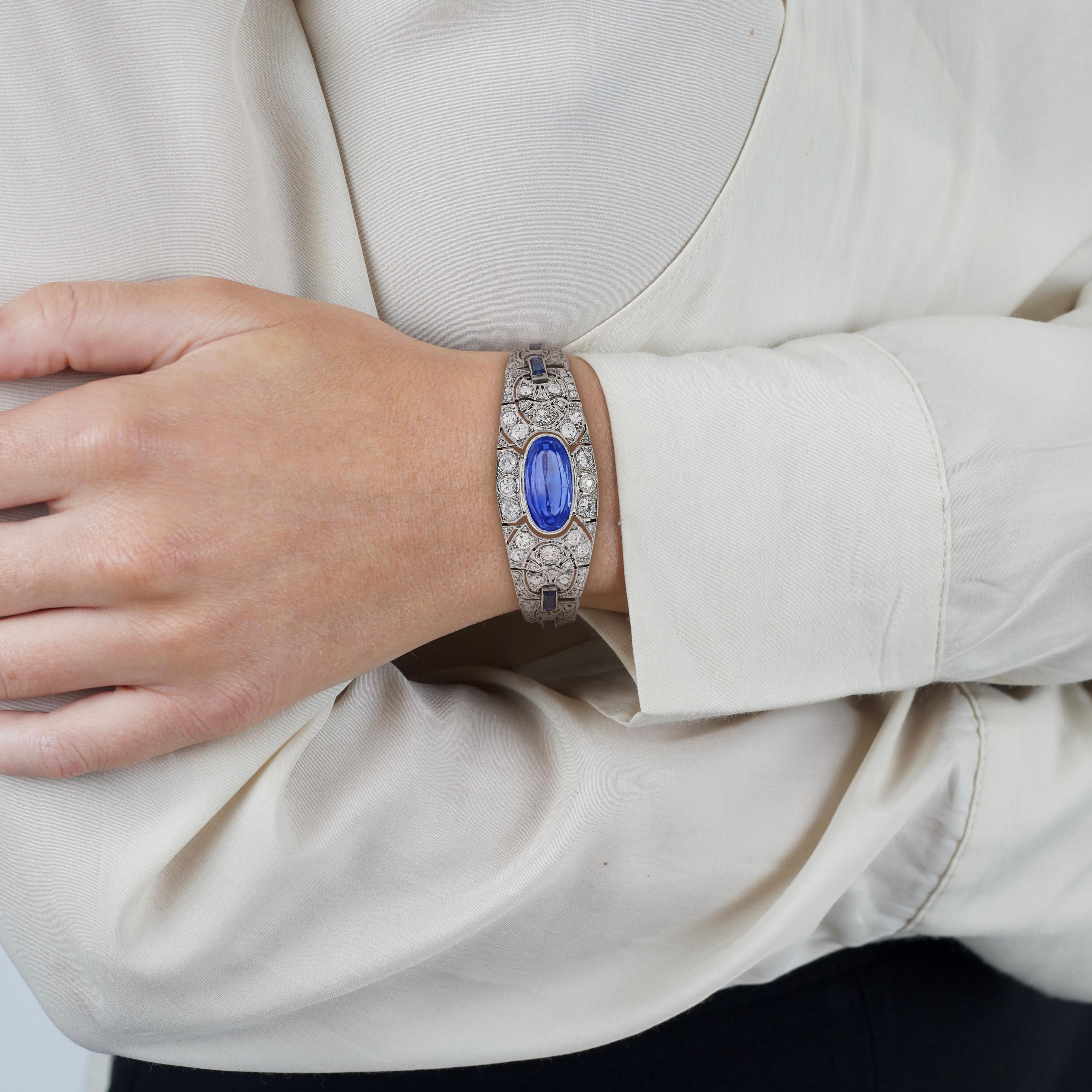Bracelet de saphirs de Ceylan de taille ovale et de diamants de taille vieille Europe de 20 carats de l'époque Art déco en vente 1
