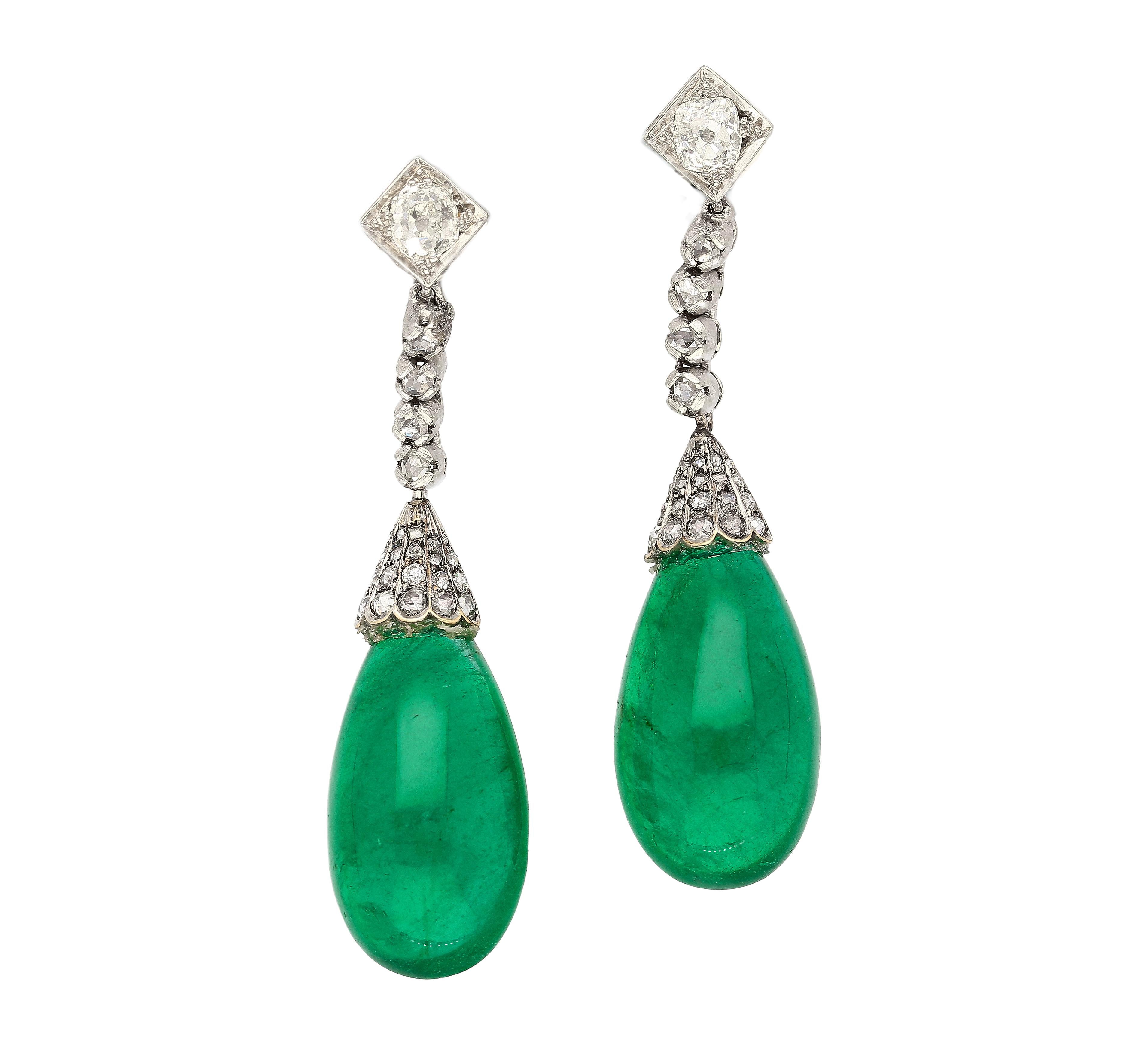 Art Deco Era 21 Carat Cabochon Pear Shape Emerald Drop Earrings  AGL Certified In Excellent Condition For Sale In Miami, FL