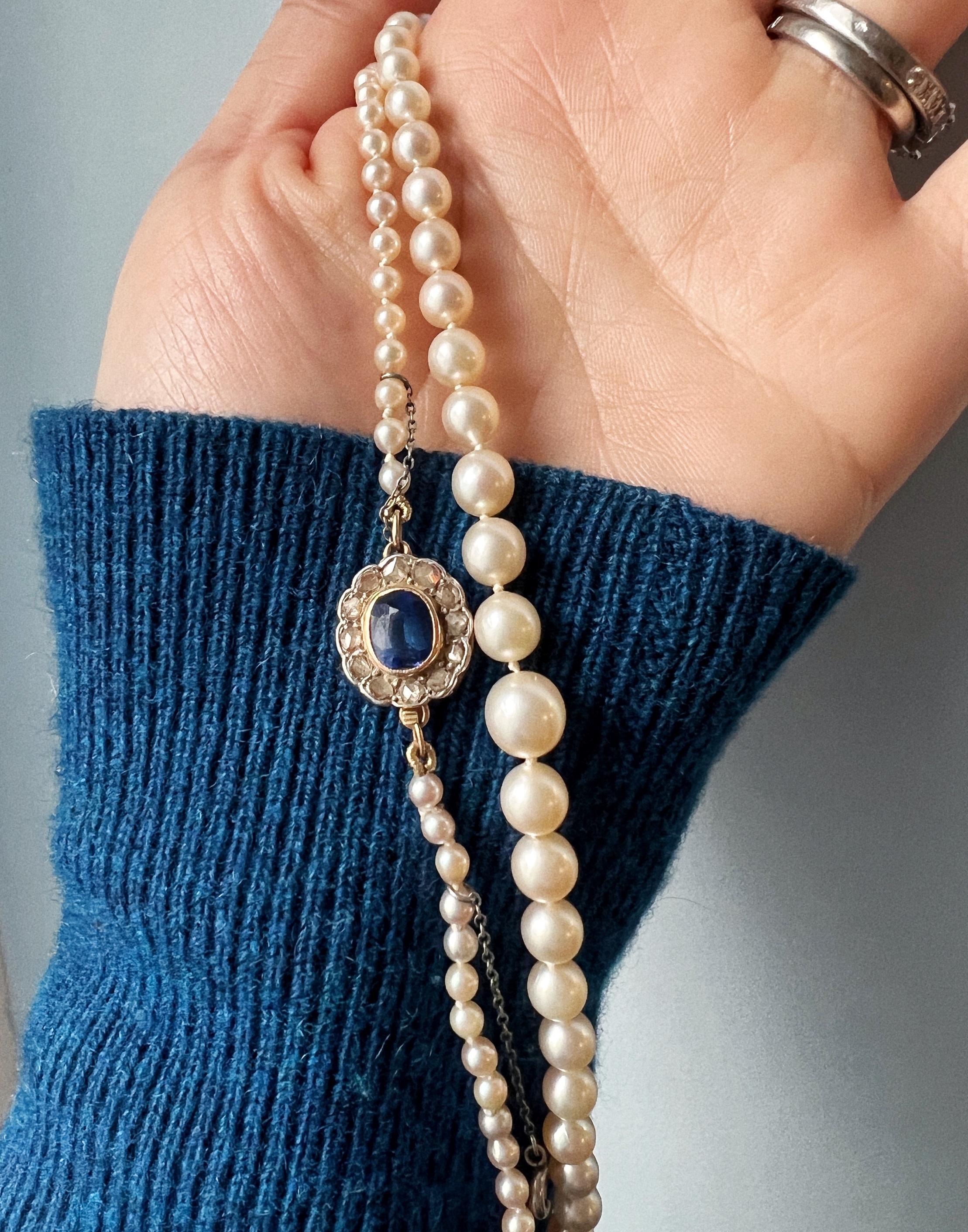 Known as the “Queen of Gems”, pearls have been coveted for centuries.

For sale a timeless single strand Akoya salt water pearl necklace, consisting of 86 rounded pearls. The pearls have a white body color and they conserved a good luster. The