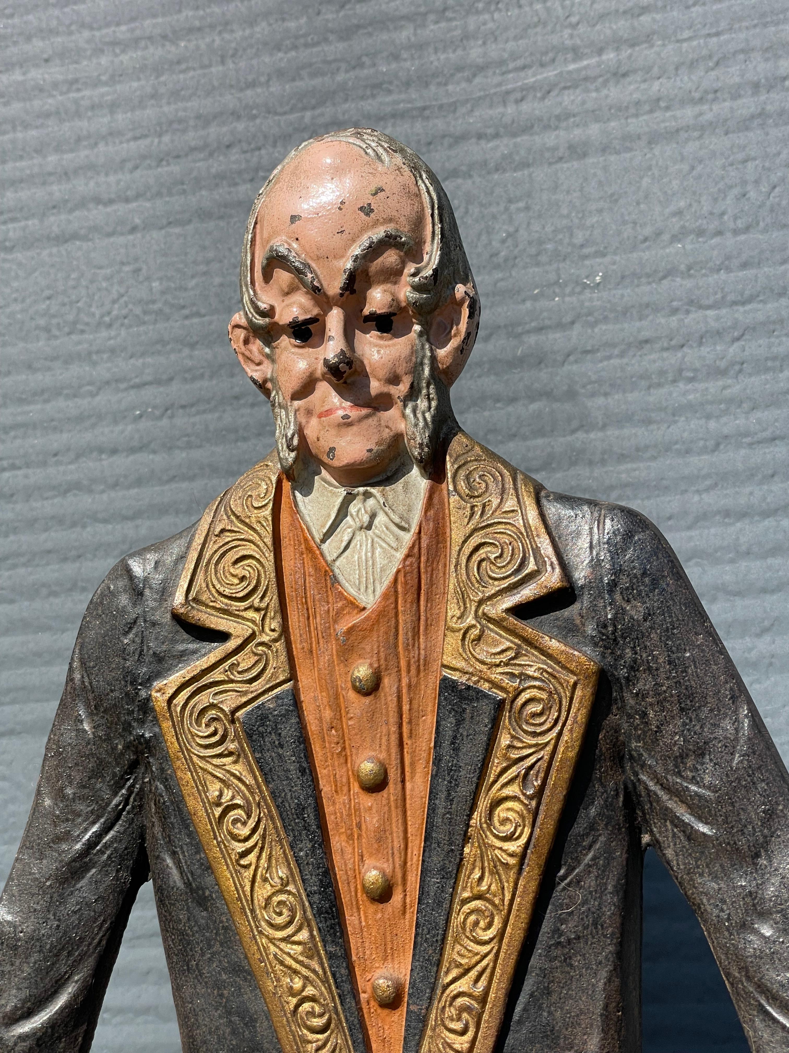 Bandeja o Paragüero de Hierro Fundido de la Época Art Decó c. Escultura sirviente pintada 1920 en venta 7