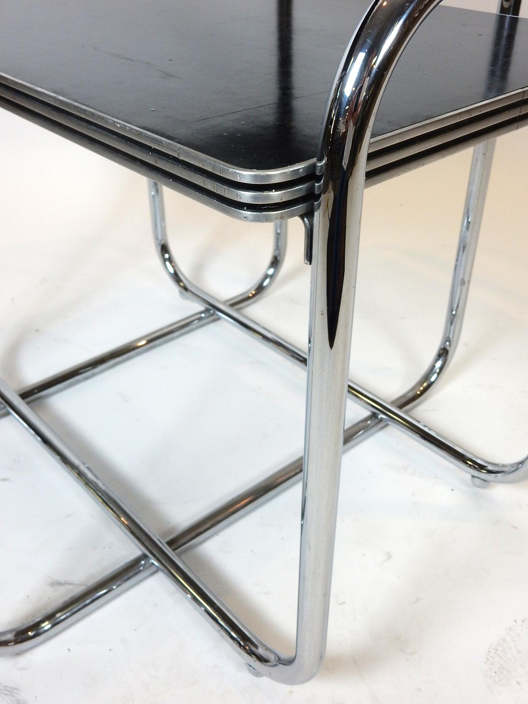 Art Deco Era Chrome Nesting Tables Gilbert Rohde Design für Troy Sunshade Co. (Art déco) im Angebot