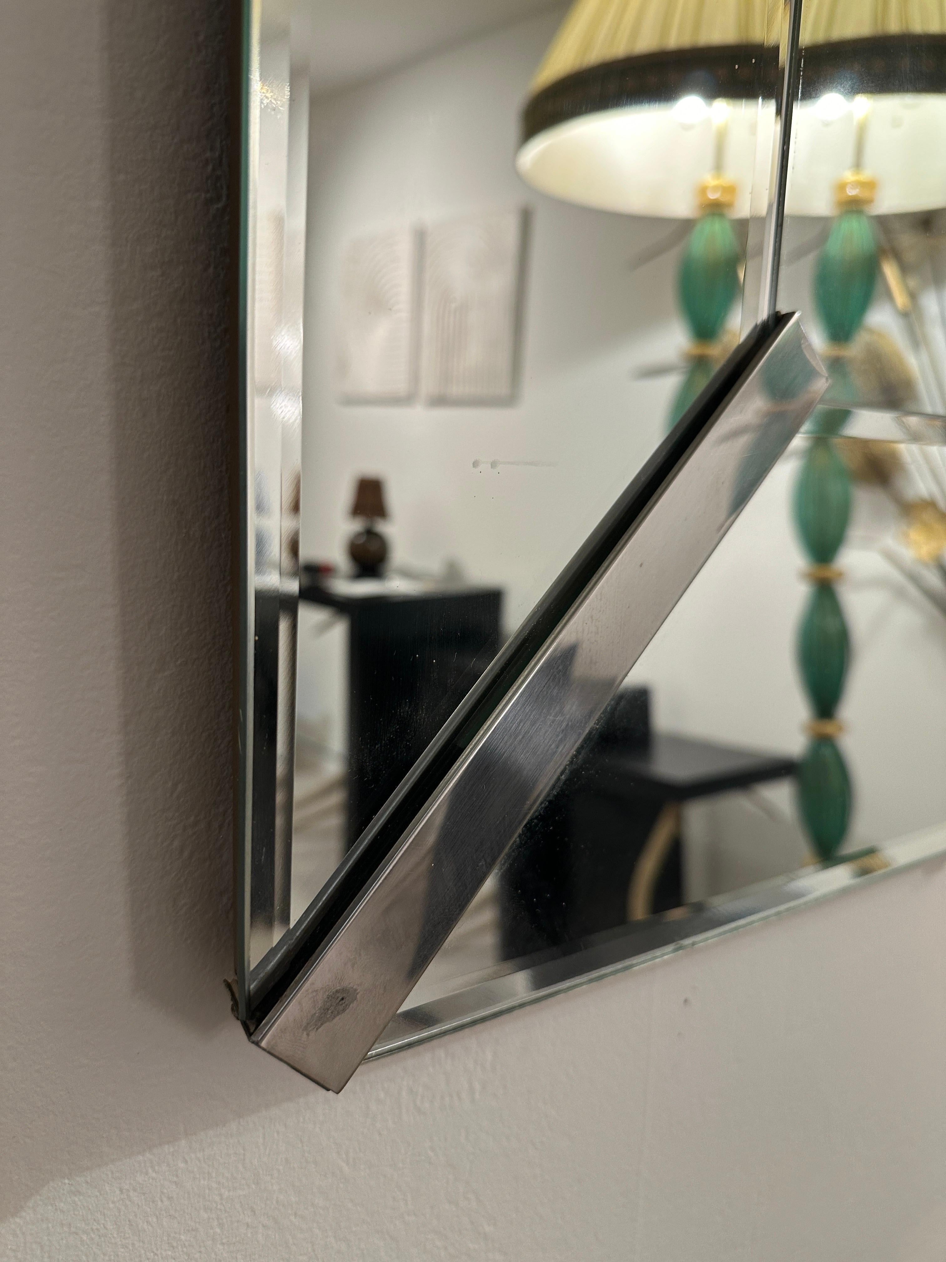 Metà XX secolo Specchio con cornice in nichel di grandi dimensioni di epoca Art Deco Mirror in vendita
