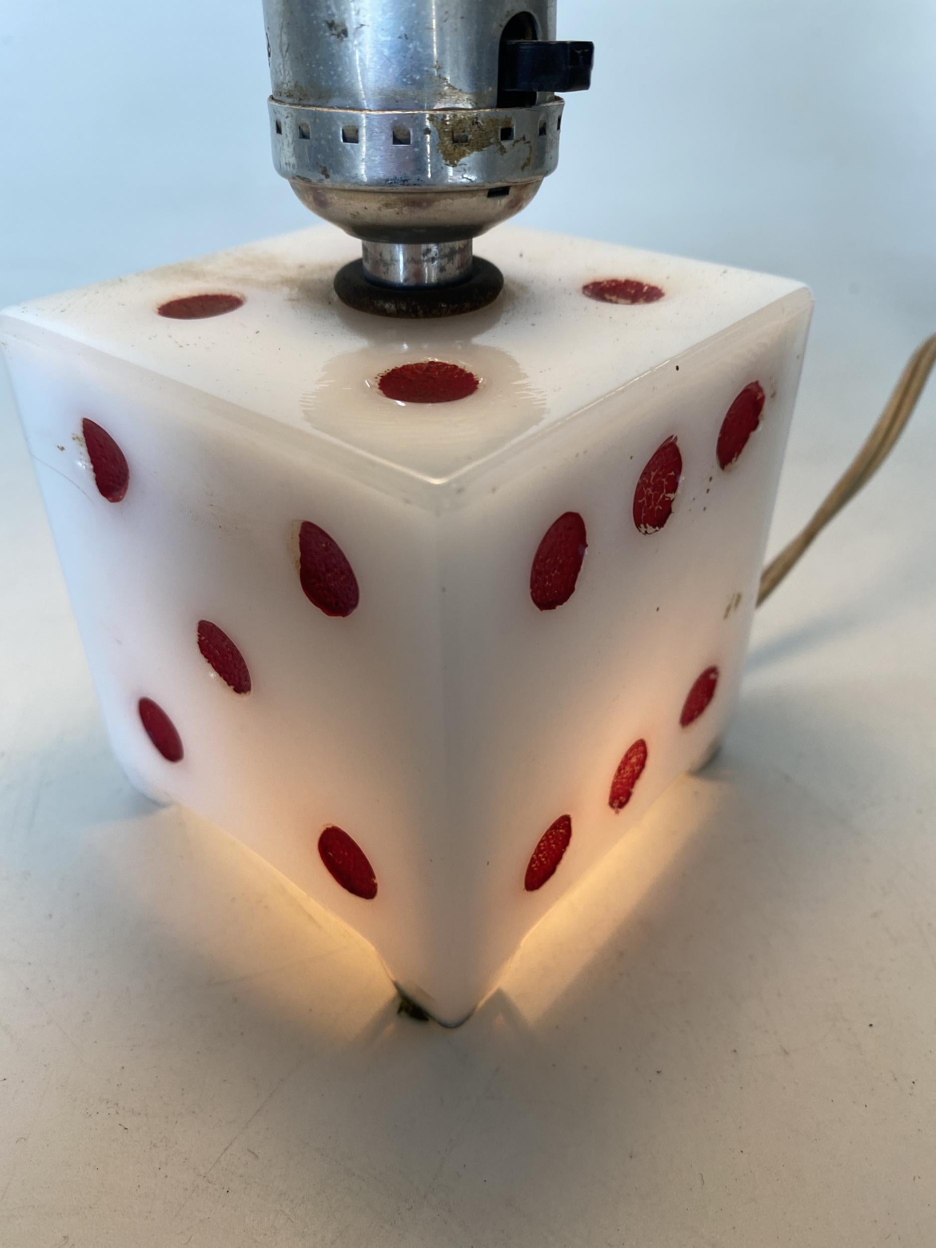 Art Deco Era Milk Glass Las Vegas Dice Table Lamp In Excellent Condition In Van Nuys, CA