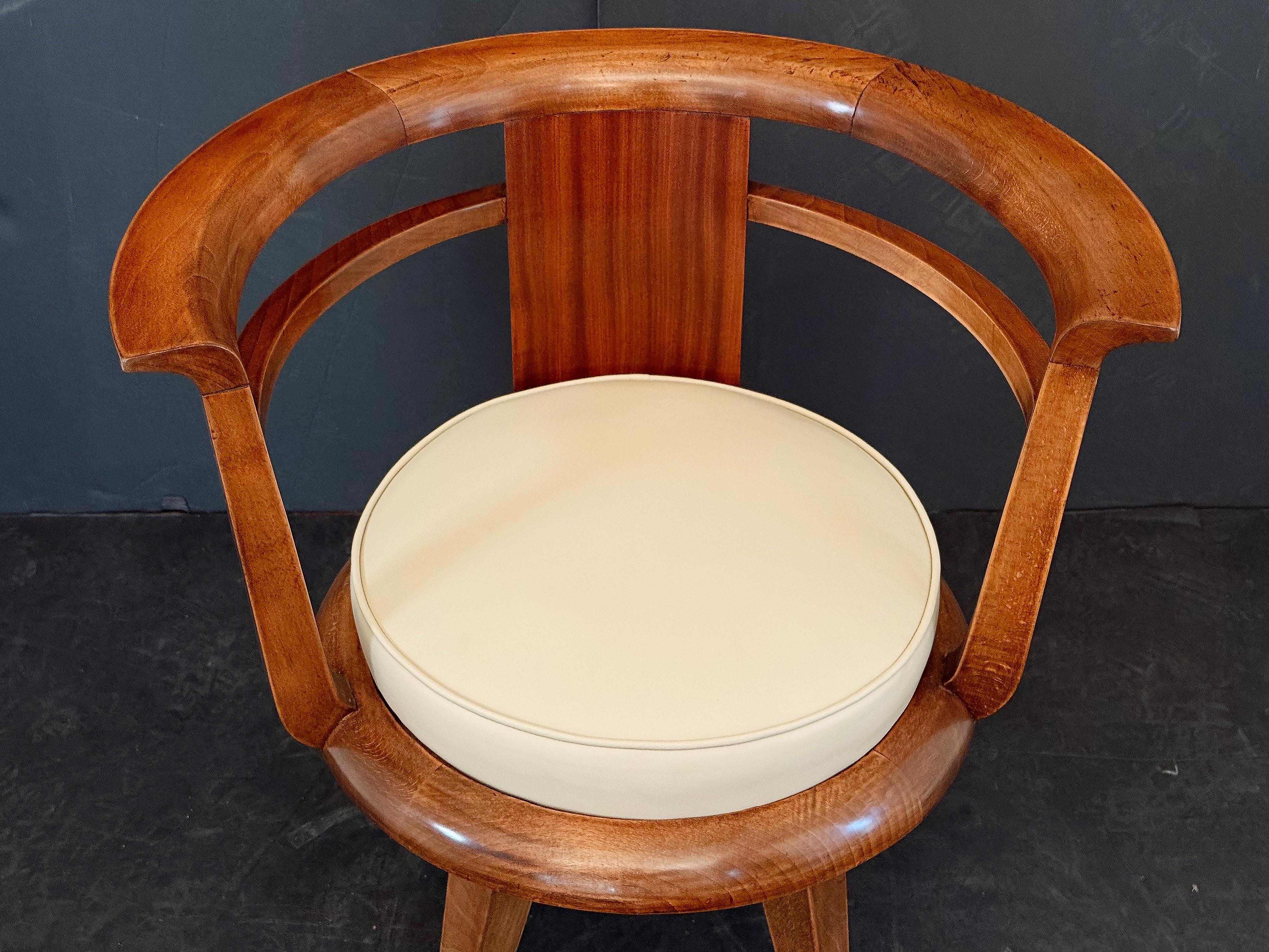 Sillones abiertos de la época Art Déco procedentes de Francia (Precio por unidad) en venta 4
