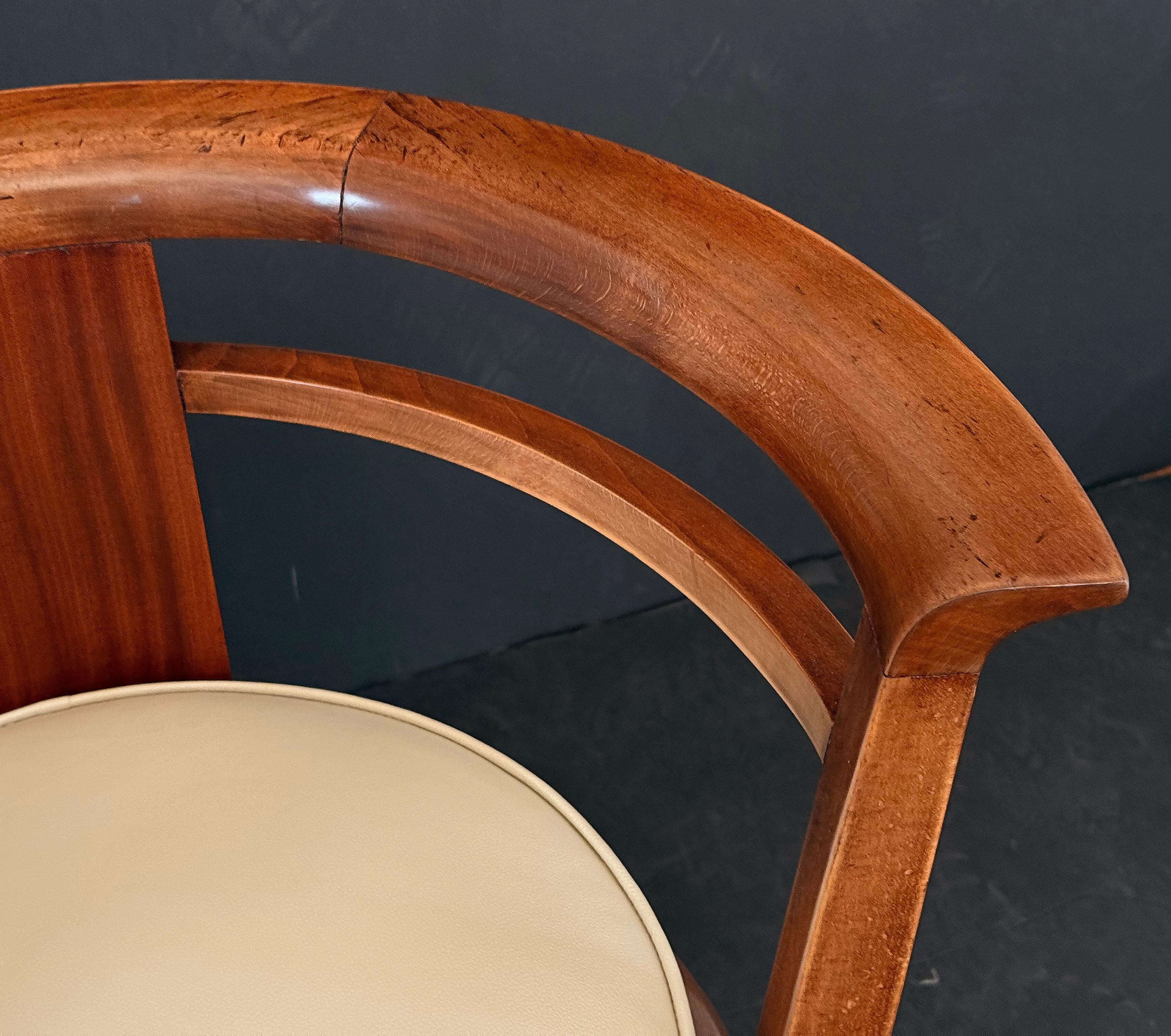 Sillones abiertos de la época Art Déco procedentes de Francia (Precio por unidad) en venta 5