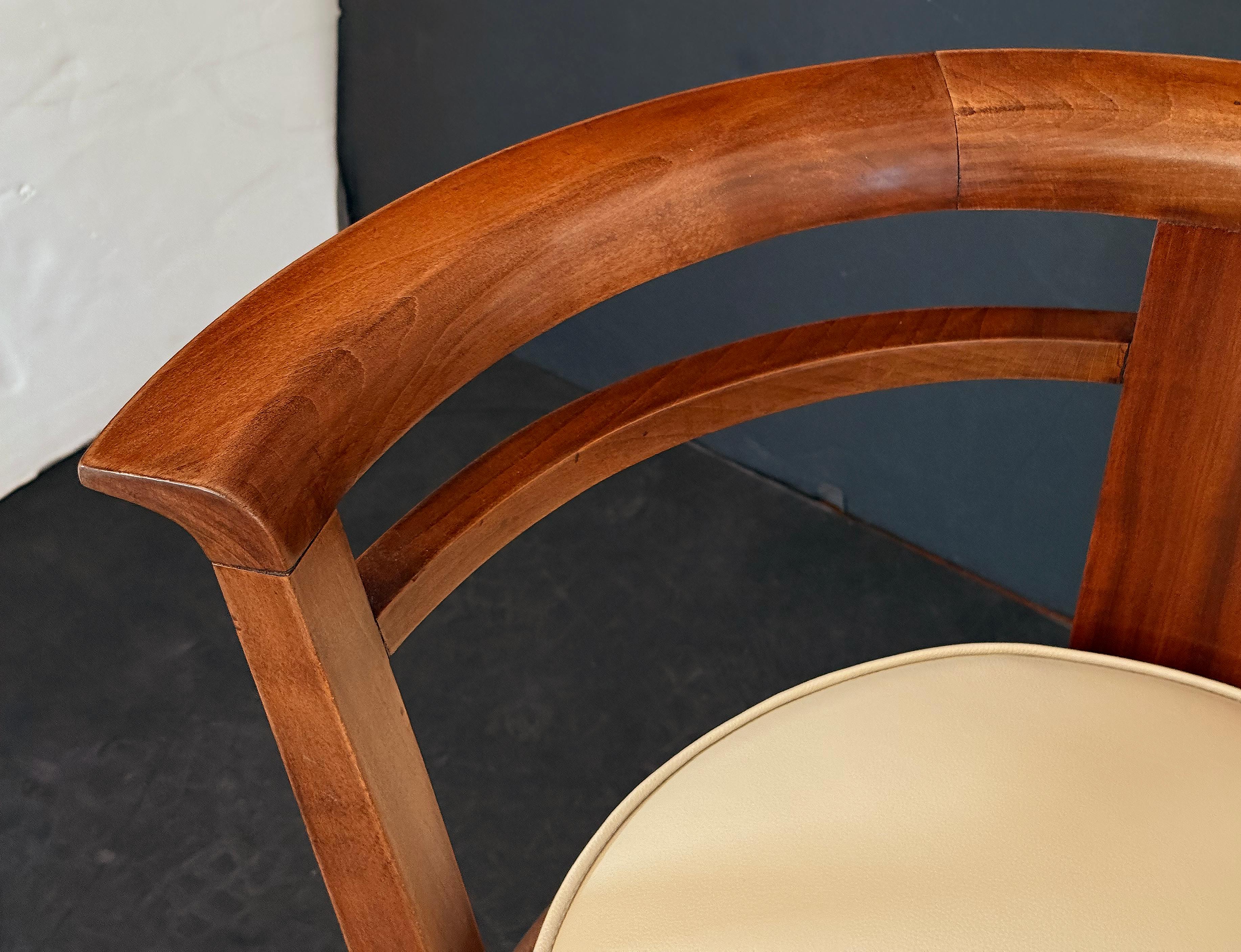 Sillones abiertos de la época Art Déco procedentes de Francia (Precio por unidad) en venta 6