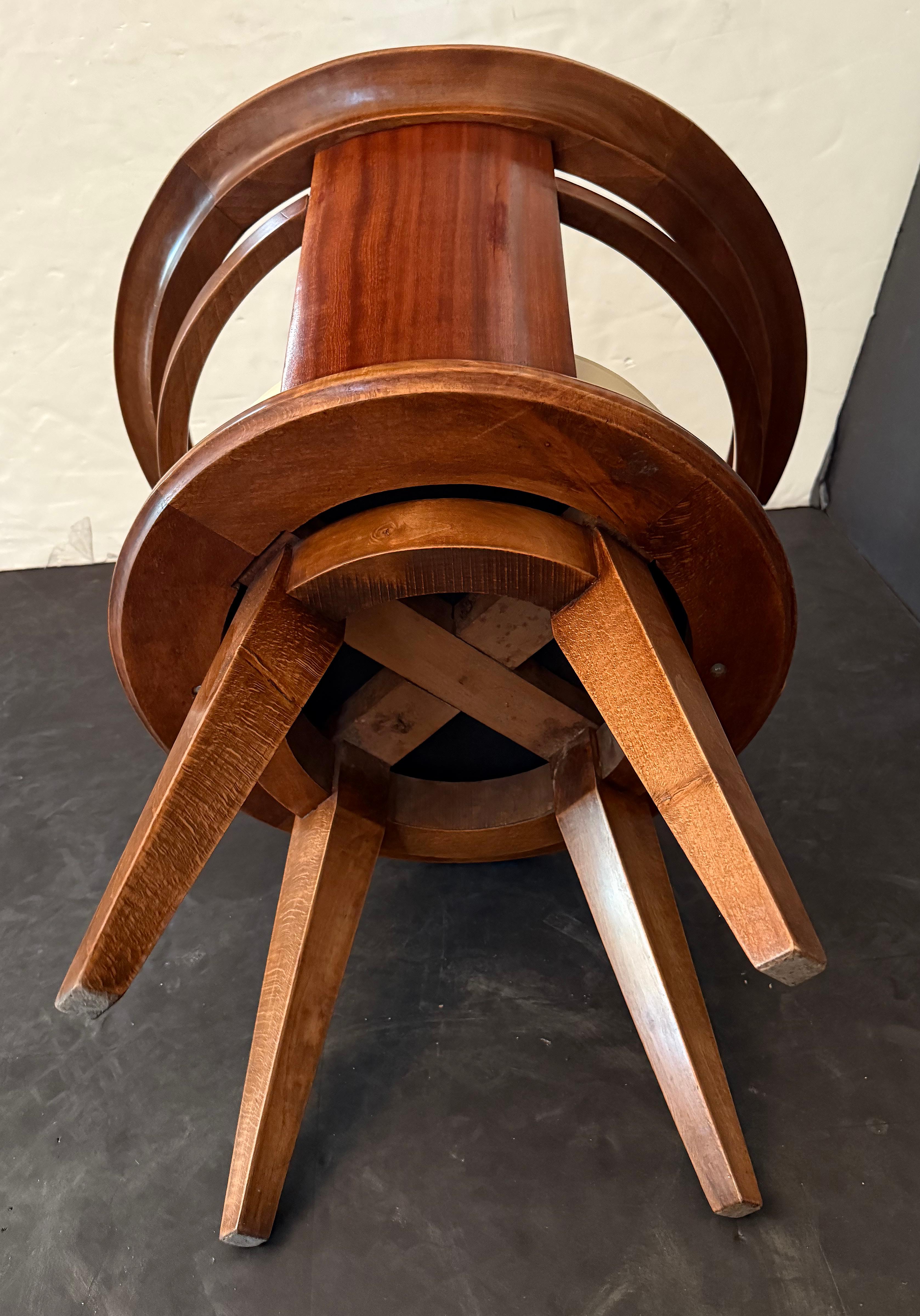 Sillones abiertos de la época Art Déco procedentes de Francia (Precio por unidad) en venta 9