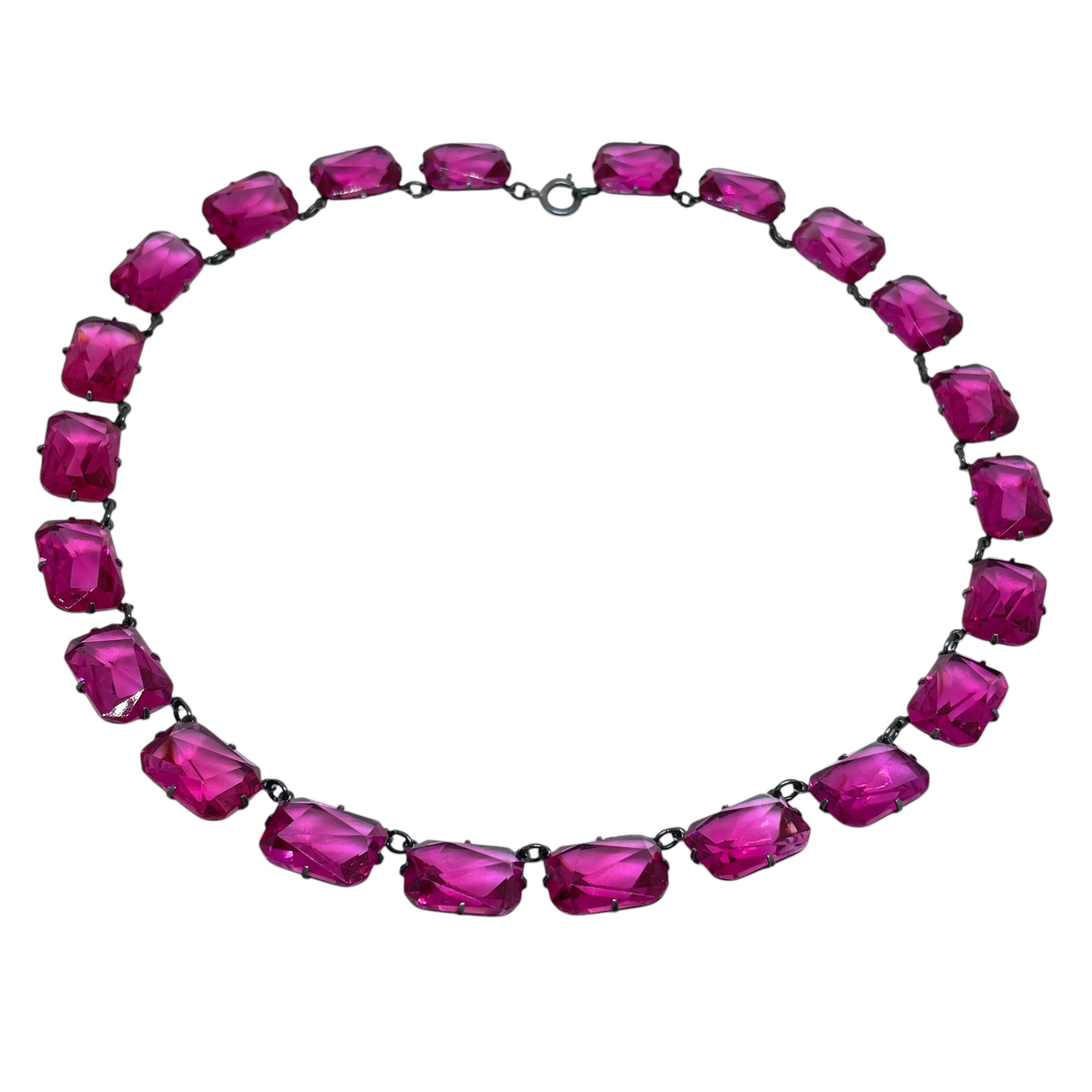 Collana in argento 925 marcata ART DECO ERA RIVIERE, con rubino incastonato, in vetro rosa in vendita
