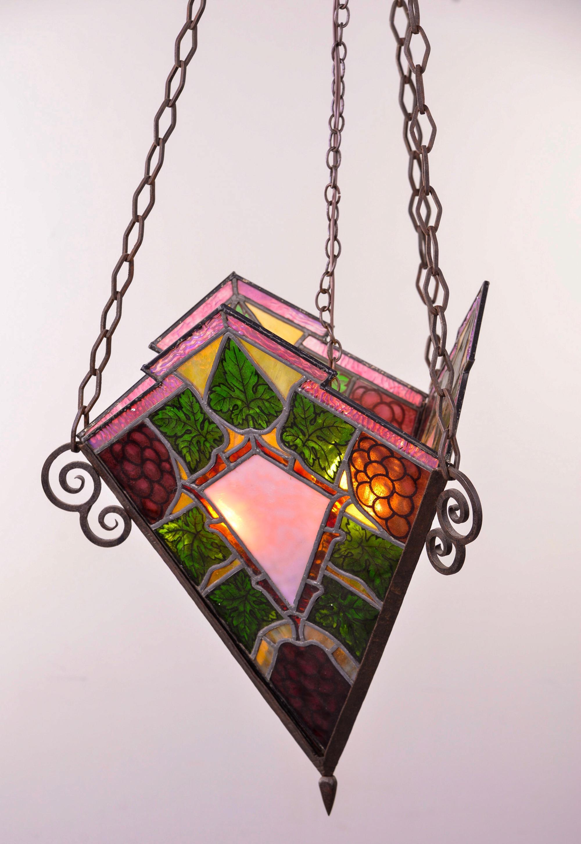 Art Deco Era Stained Glass Pendant Light Fixture In Good Condition In Troy, MI
