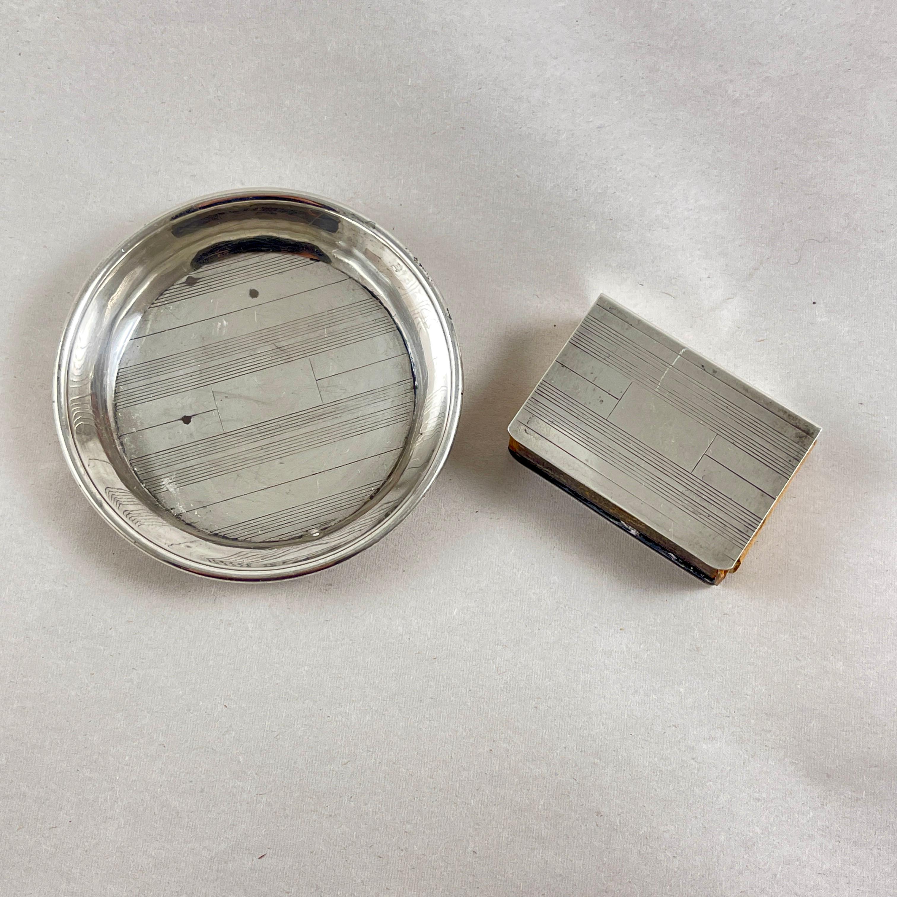 Art Deco Era Sterling Silver Personal Travel Ashtray & Match Holder In Good Condition For Sale In Philadelphia, PA
