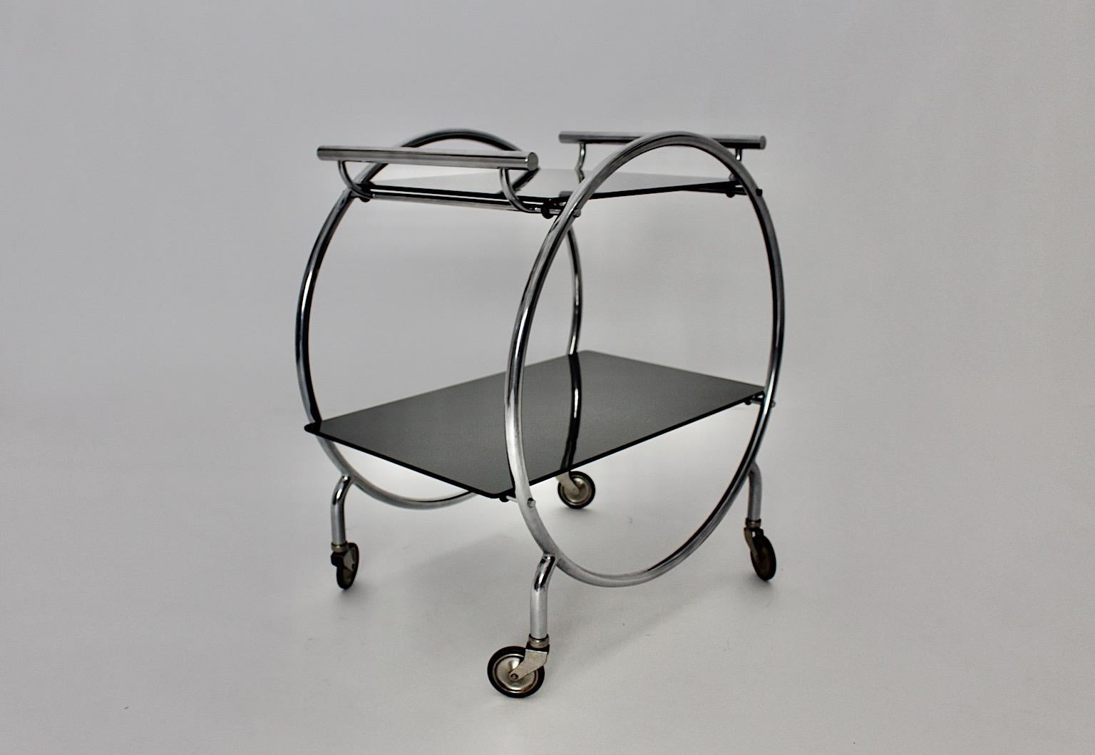 Art Deco Era Vintage Bauhaus Chromed Metal Glass Bar Cart or Cart, 1930s Germany For Sale 10