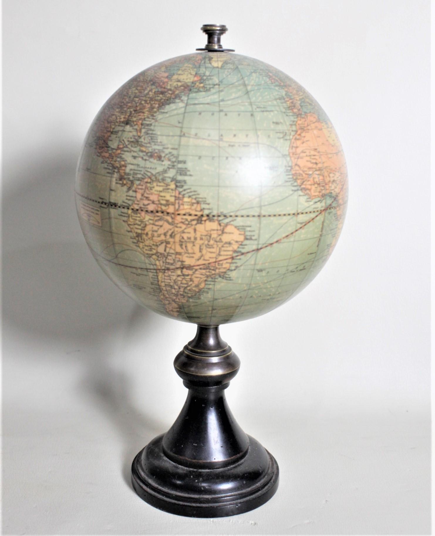 Art déco Globe mondial de bureau Weber-Costello de 12 pouces avec base en bois tourné de l'époque Art Déco en vente