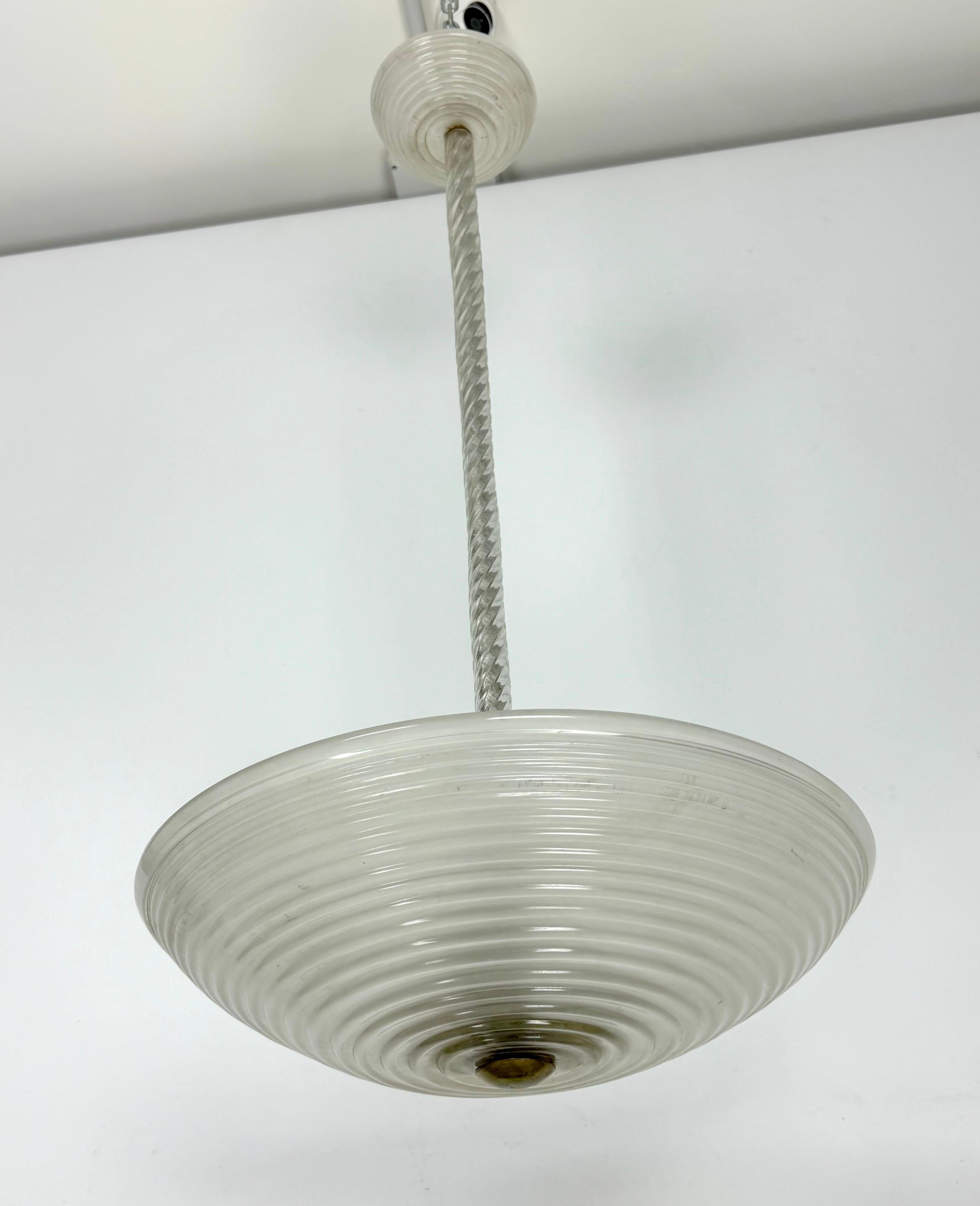 Art Deco, Ercole Barovier Pendelleuchte aus Murano Glas aus den 40er Jahren (20. Jahrhundert) im Angebot