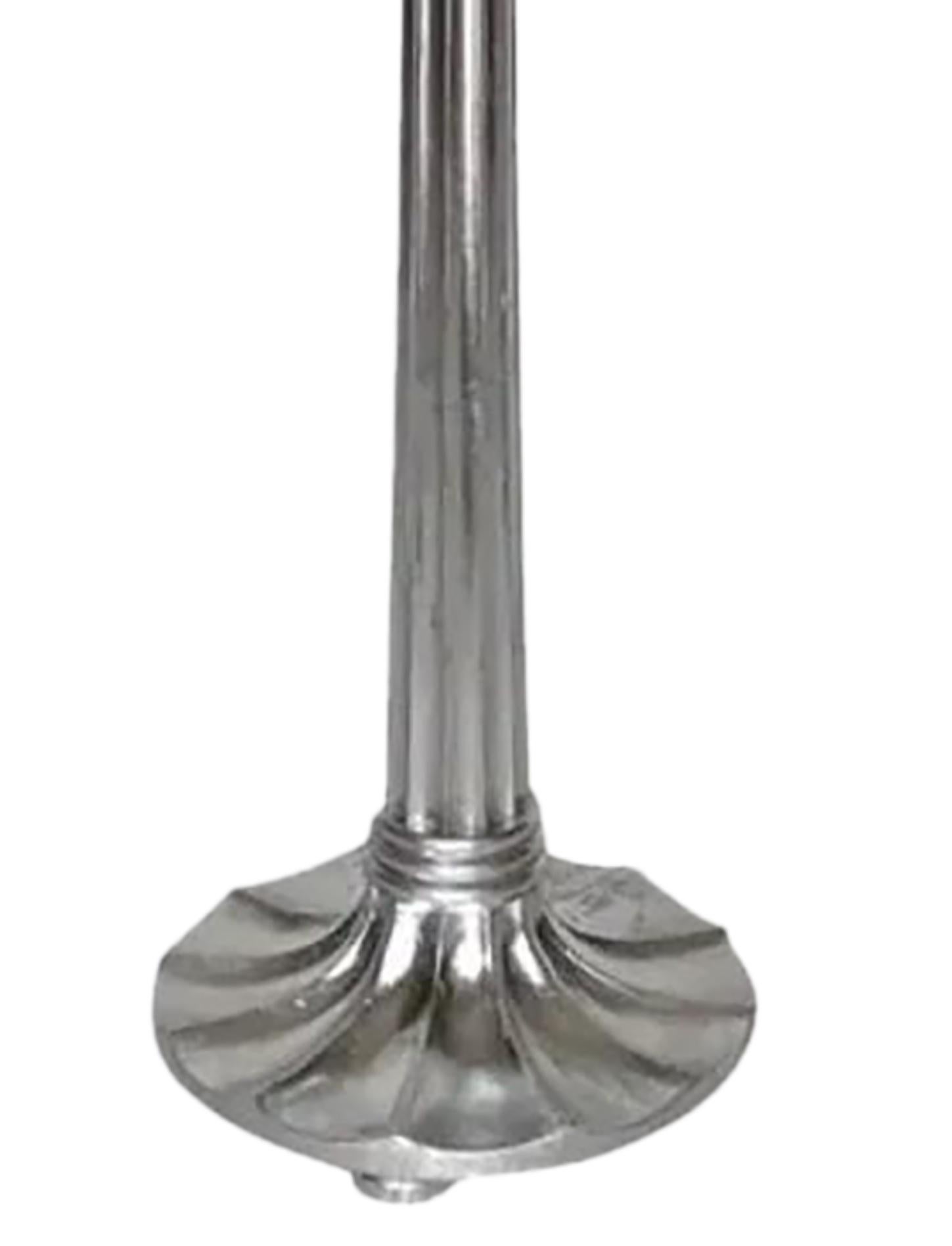 Americano Lampada da terra Art Deco Erika Brunson per Dessin Fournir in legno dorato a foglie d'argento in vendita