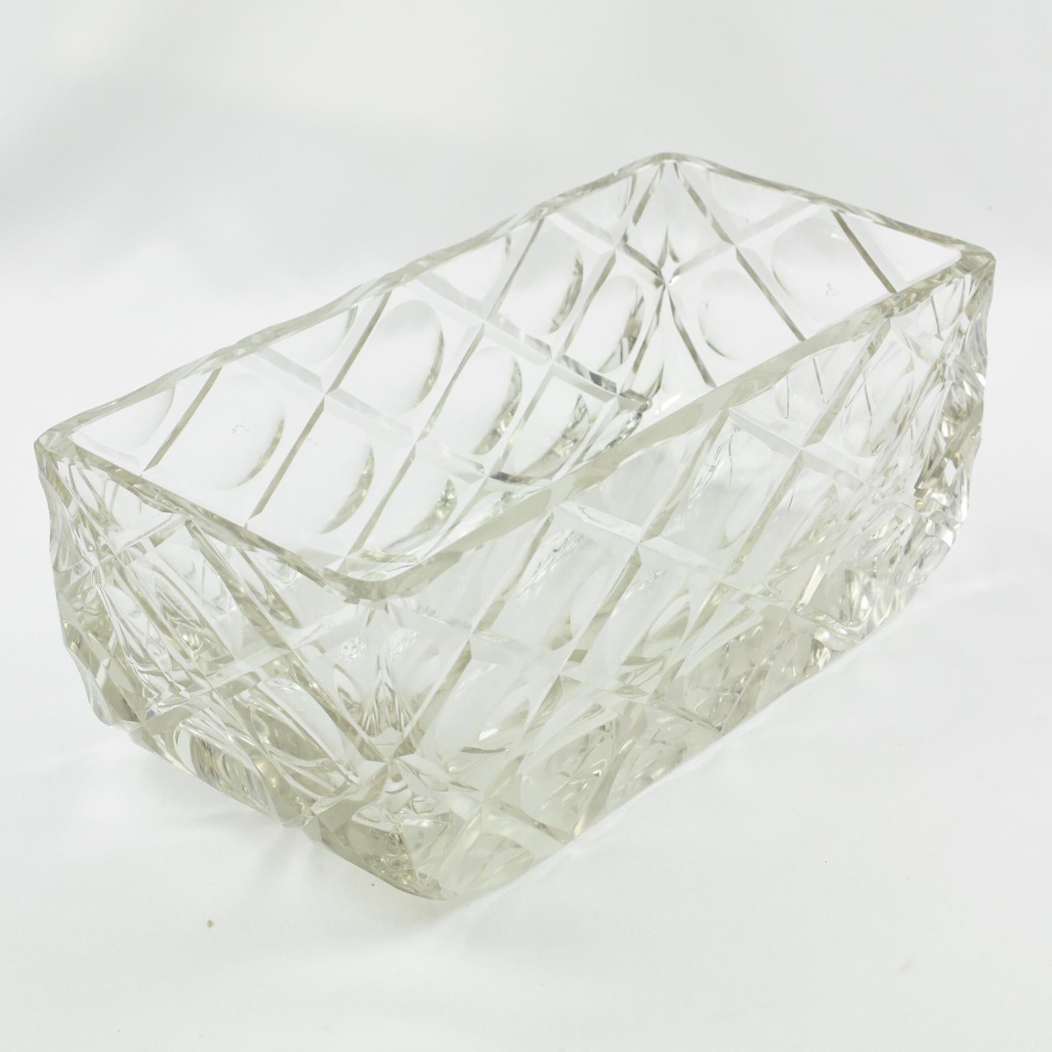 French Art Deco Etched Crystal Centerpiece Decorative Bowl, France 1930s For Sale