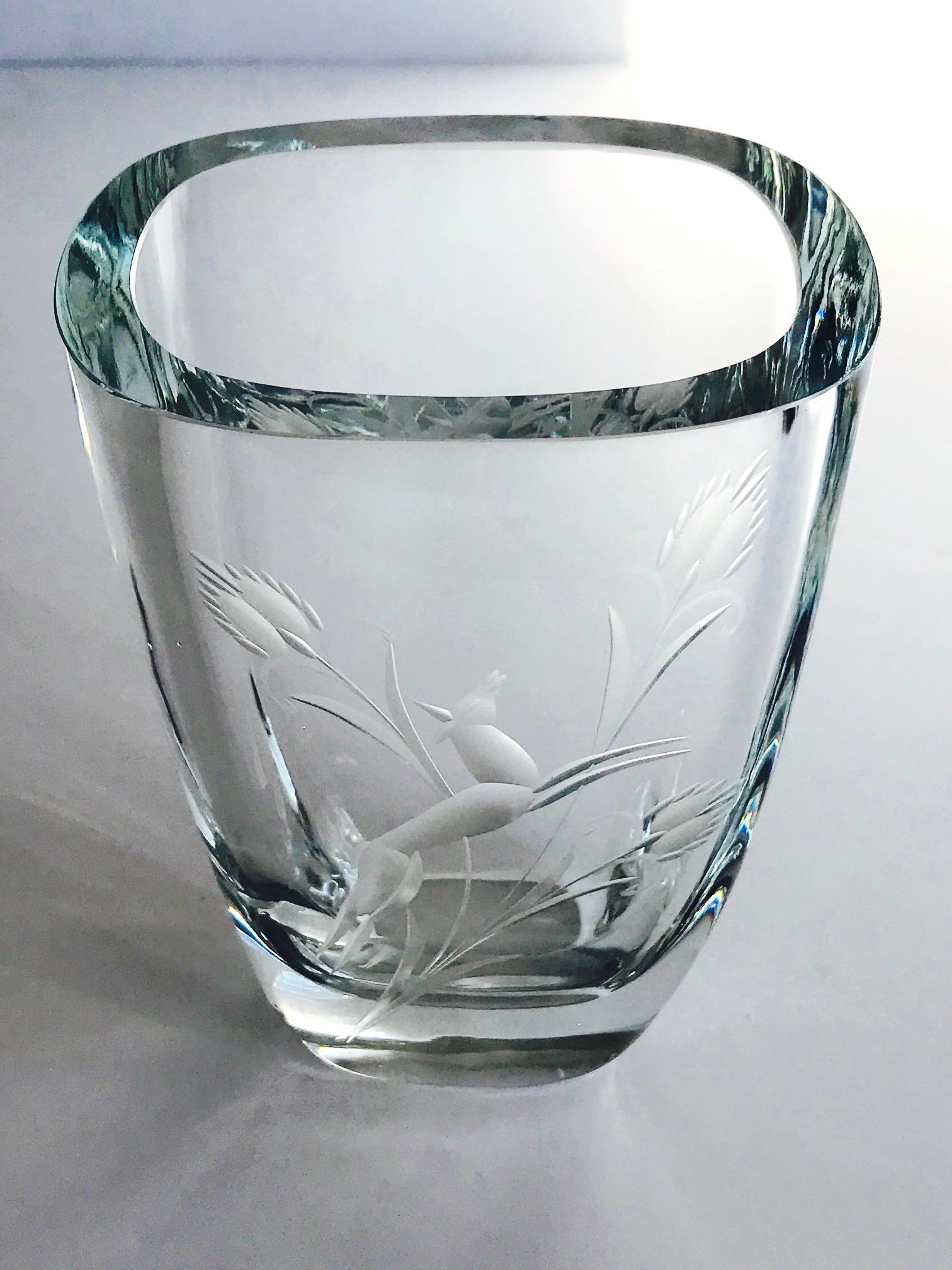 Mid-20th Century Art Deco Etched Crystal Glass Vase, Sweden, 1930s