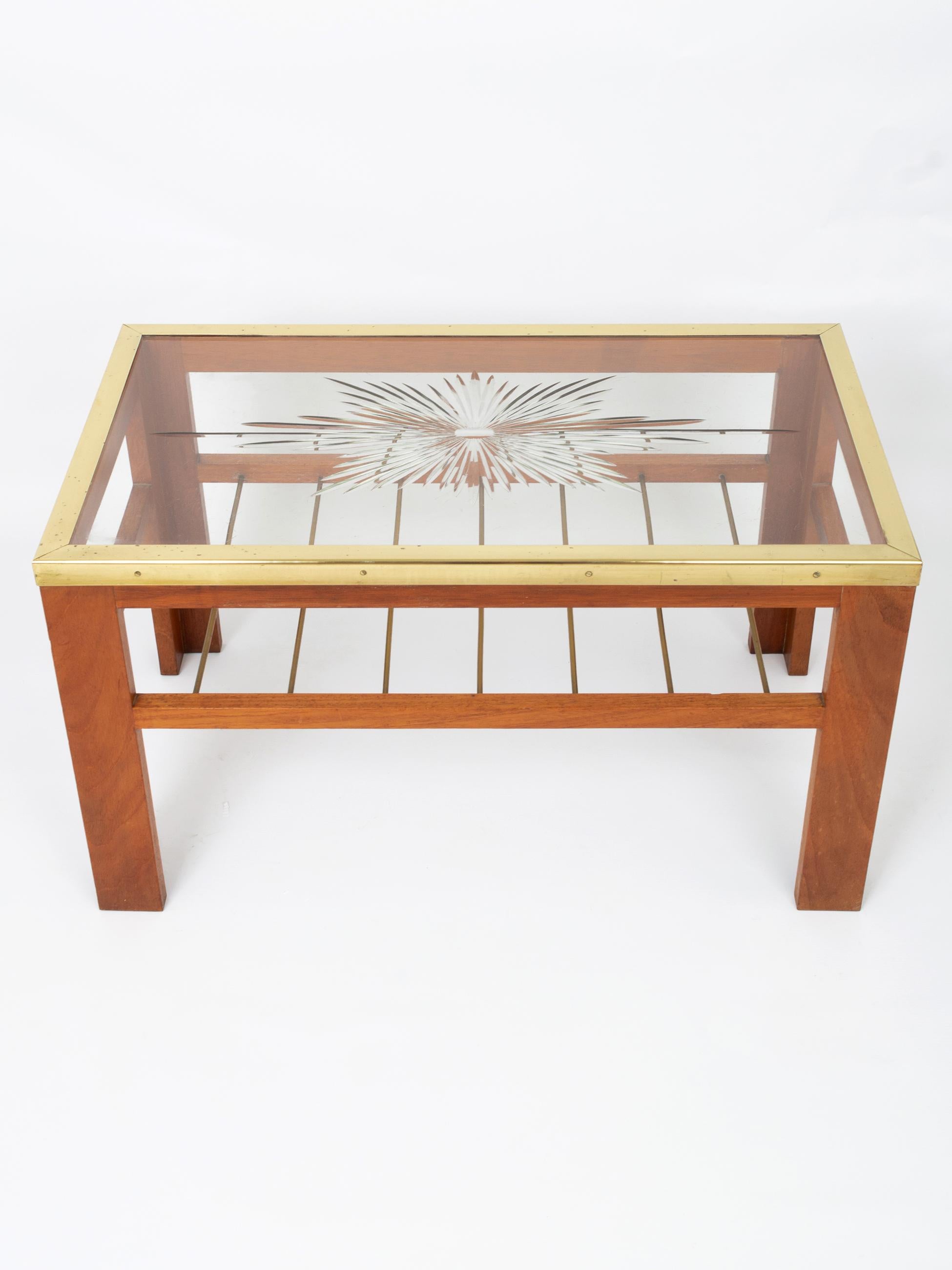 Francese Tavolino in vetro acidato e ottone Art Déco, Francia, 1940 ca. in vendita