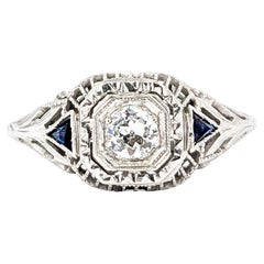 Anello Art Deco con diamanti e zaffiri taglio europeo in oro bianco