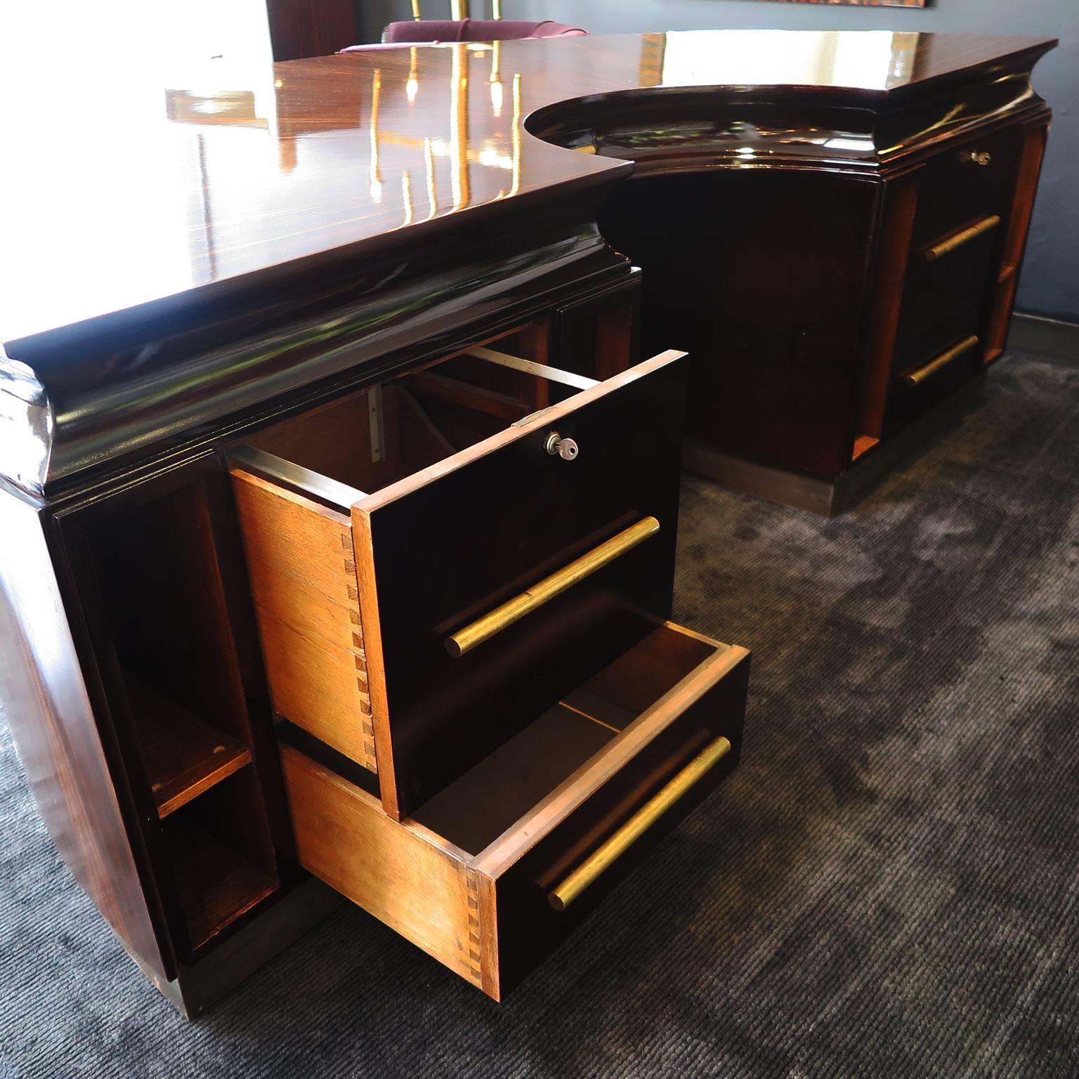 Art Deco Executive Desk in Macassar Ebony and Brass, France, circa 1930s In Good Condition In Los Angeles, CA
