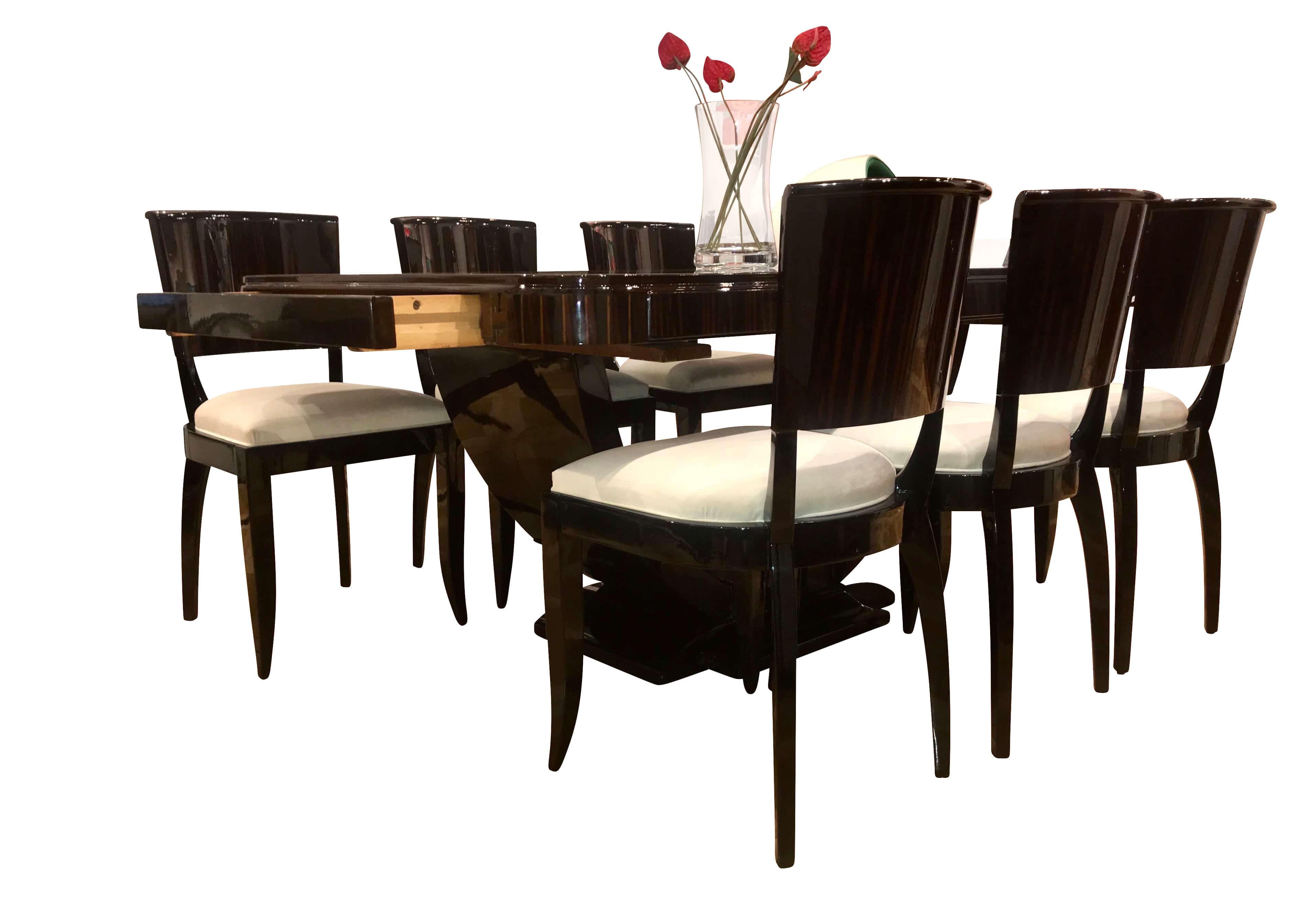 Expandable Art Deco Dining Room Set in Macassar, France circa 1925 6
