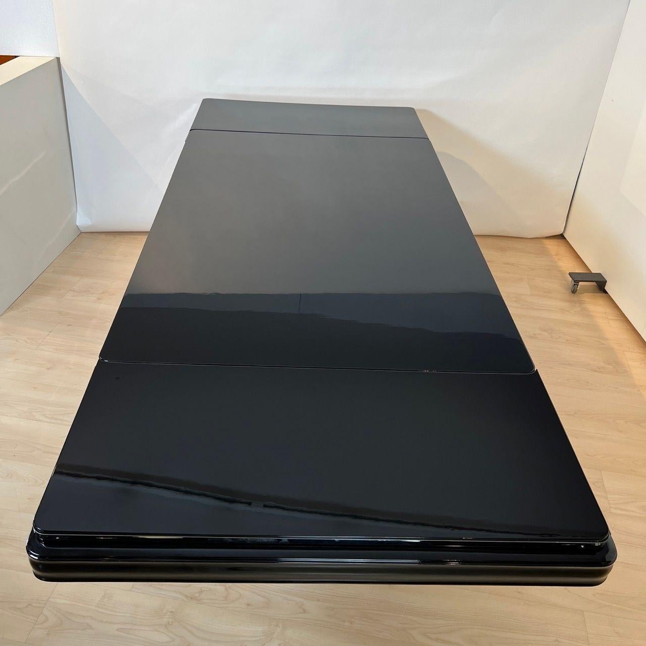 Art Deco Expandable Dining Table, Black Lacquer and Chrome, France circa 1930 For Sale 10