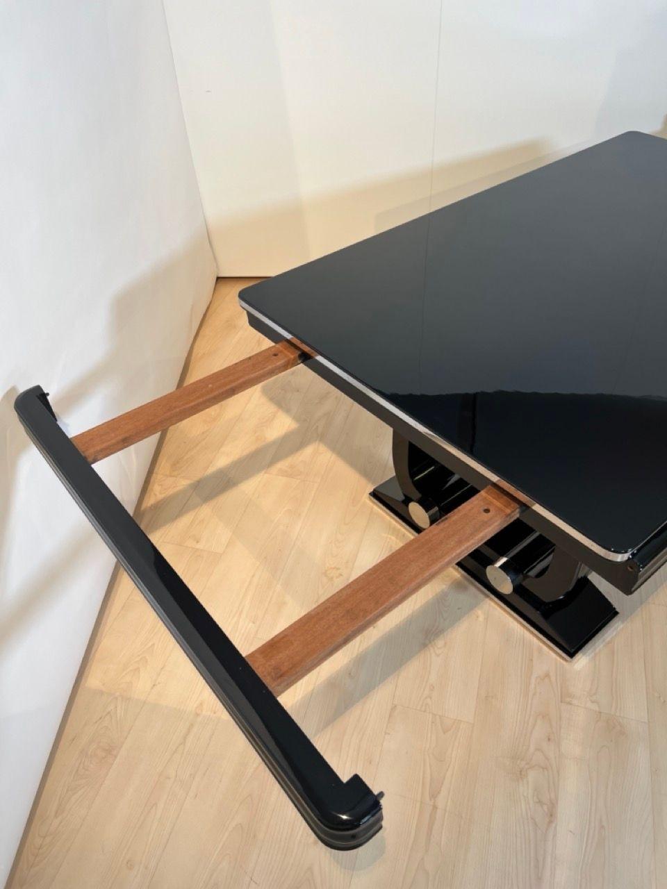 Art Deco Expandable Dining Table, Black Lacquer and Chrome, France circa 1930 For Sale 11