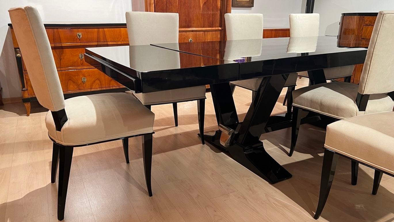 French Art Deco Expandable Dining Table, Piano Lacquer, White Gold, France circa 1930