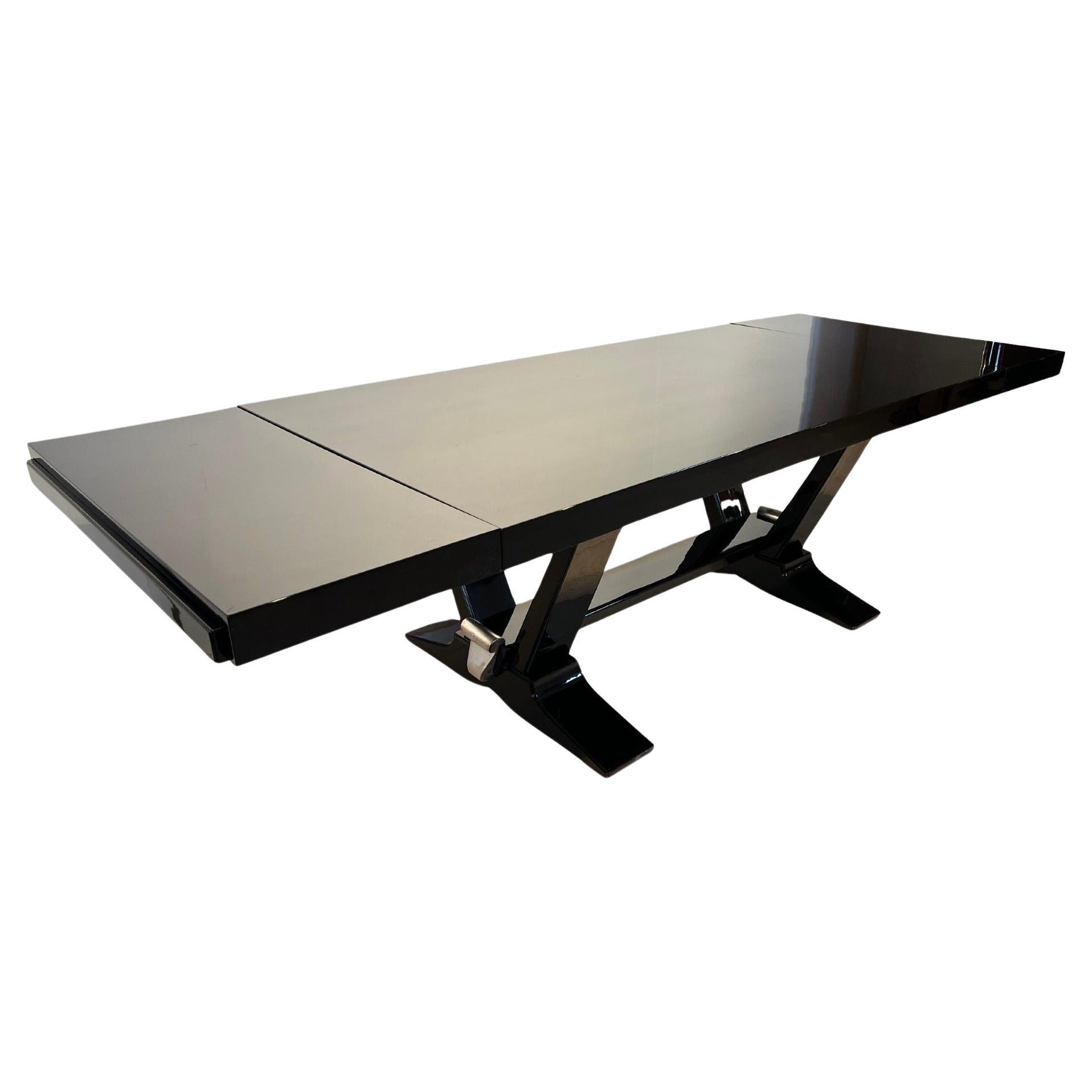Art Deco Expandable Dining Table, Piano Lacquer, White Gold, France circa 1930 For Sale