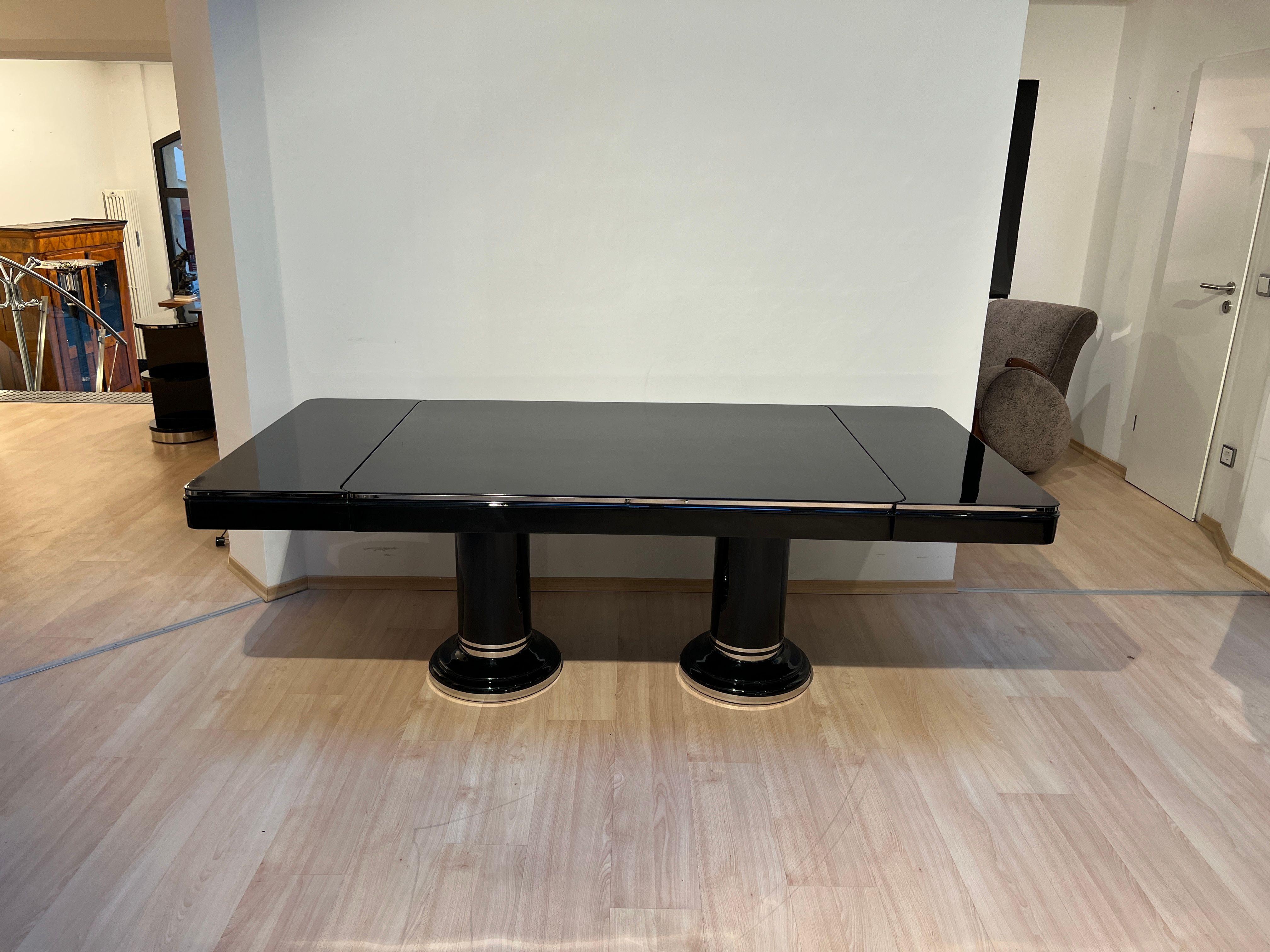 Art Deco Expandable Table, Black Lacquer, Stainless Steel, France circa 1930 In Good Condition In Regensburg, DE