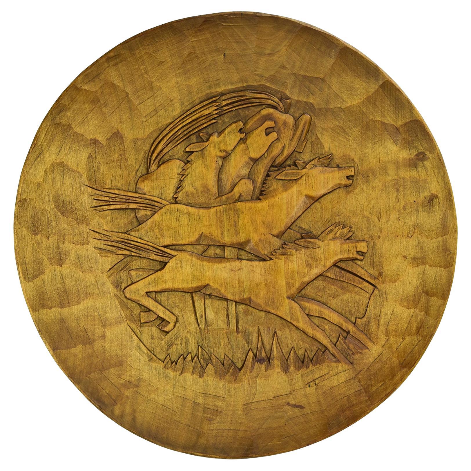 Art Deco Expressionniste Wall&Deco sculpté à la main avec motif de cheval en vente