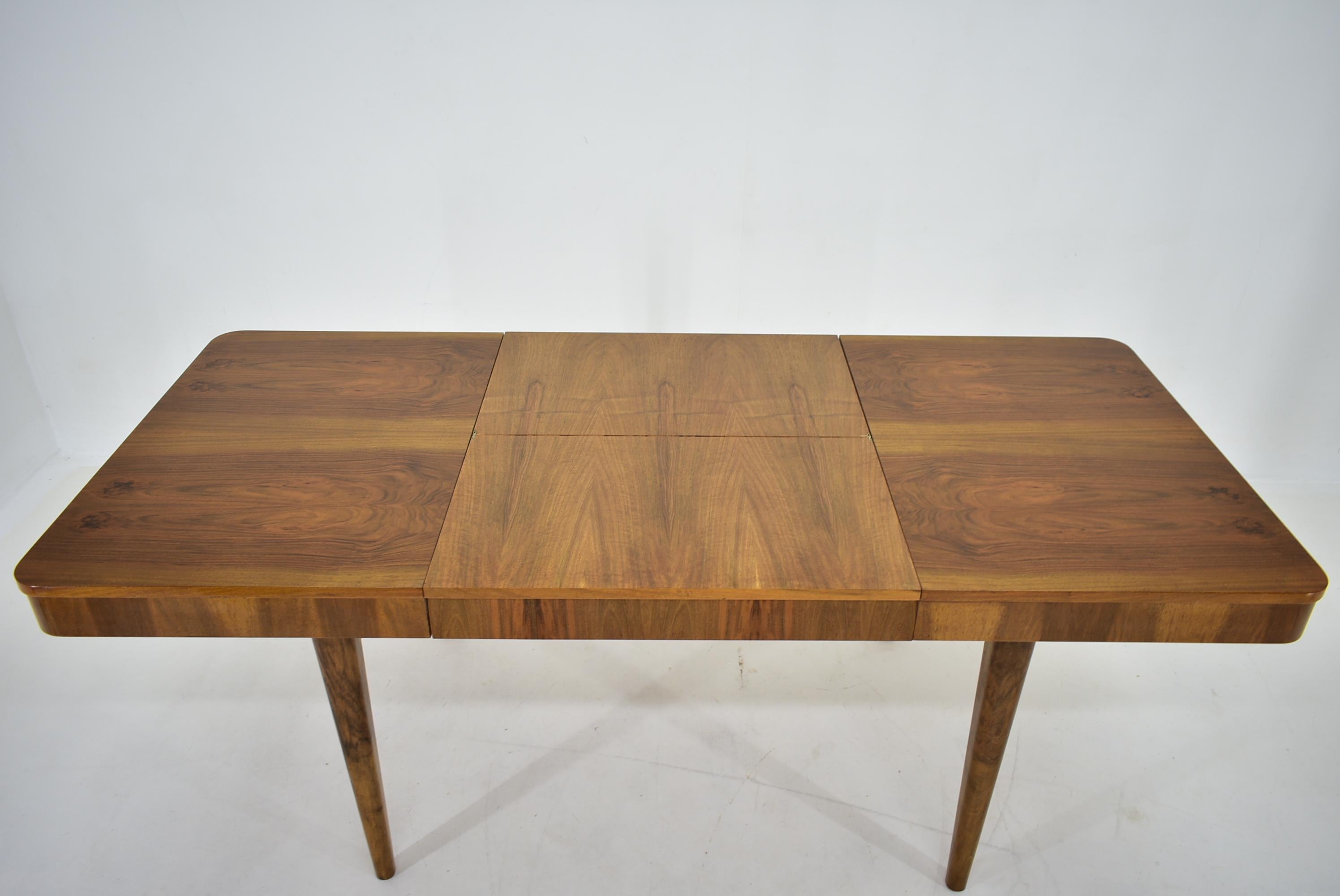 Art Deco Extendable Dining Table Designed by Jindřich Halabala, 1942s 6