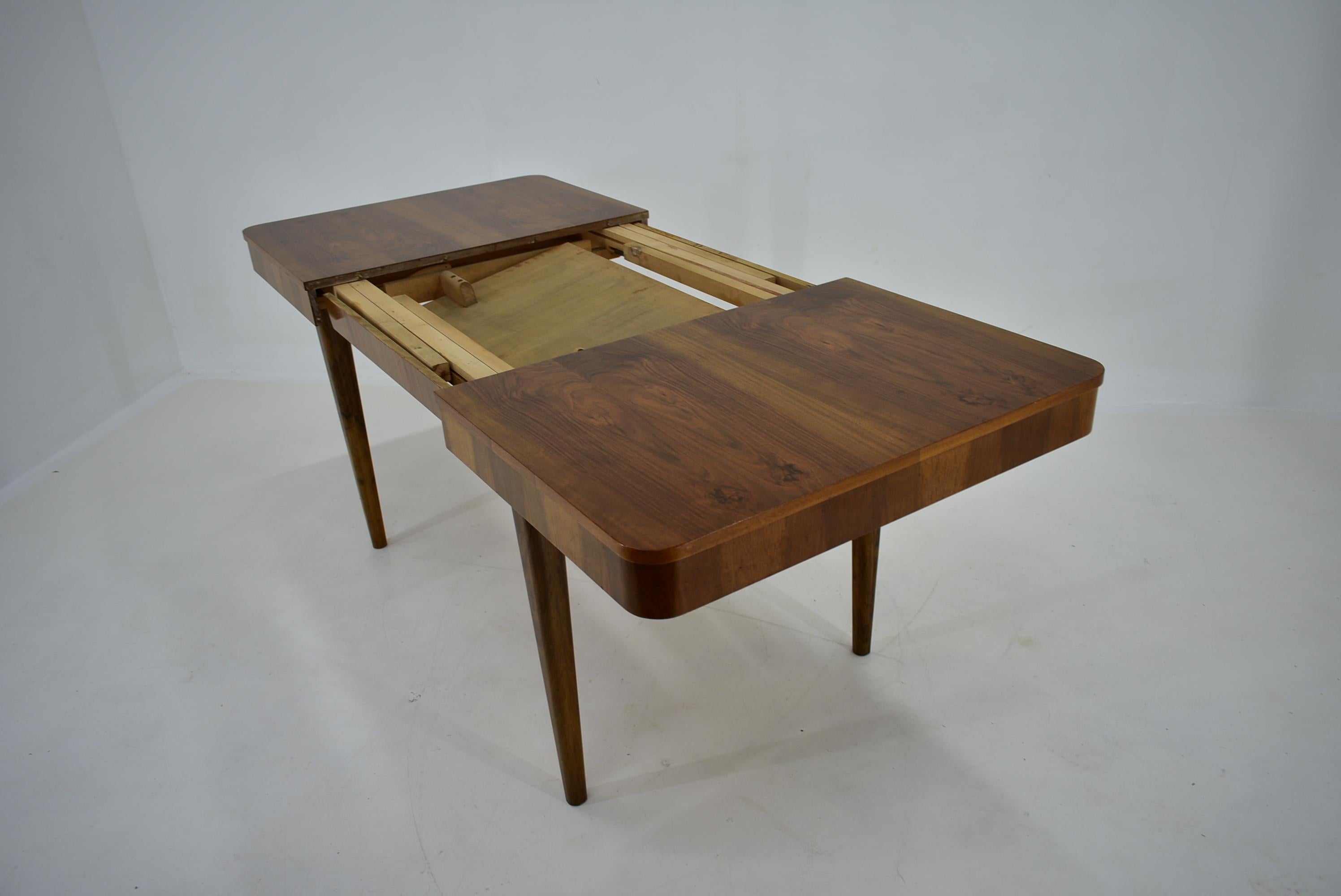 Art Deco Extendable Dining Table Designed by Jindřich Halabala, 1942s 2