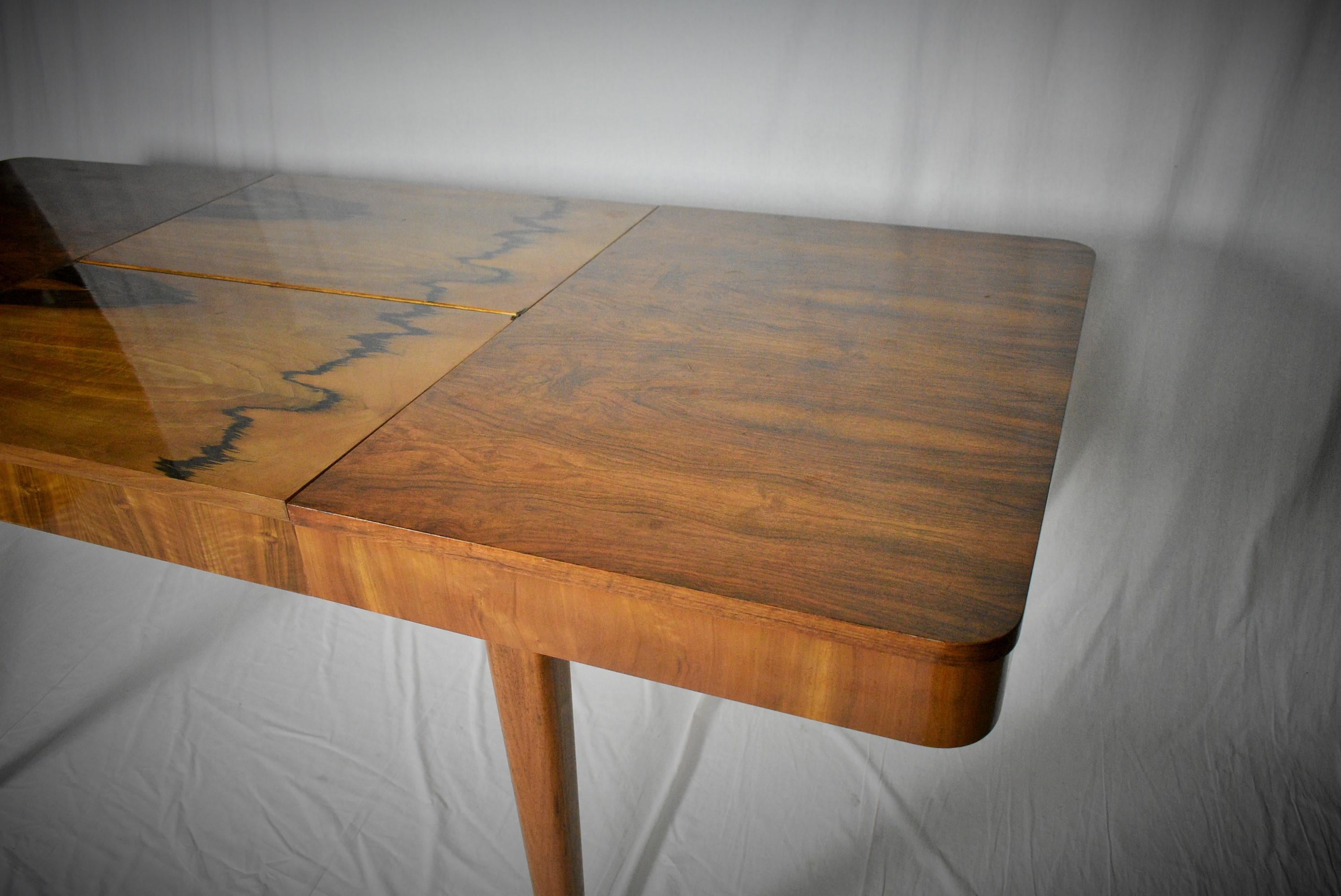 Art Deco Extendable Dining Table Designed by Jindřich Halabala, 1952s In Good Condition In Praha, CZ