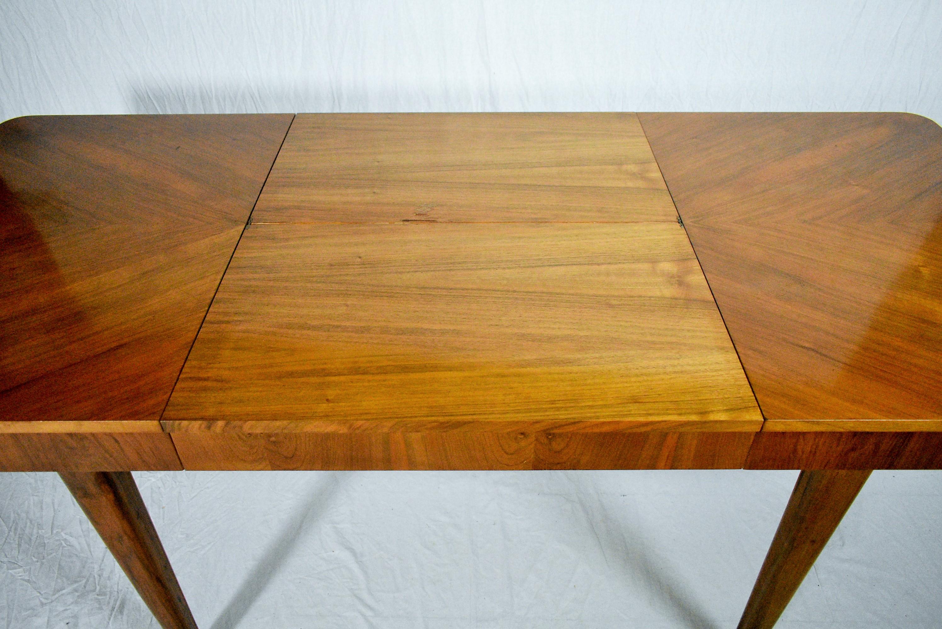 Art Deco Extendable Dining Table Designed by Jindřich Halabala, 1952s In Good Condition In Praha, CZ