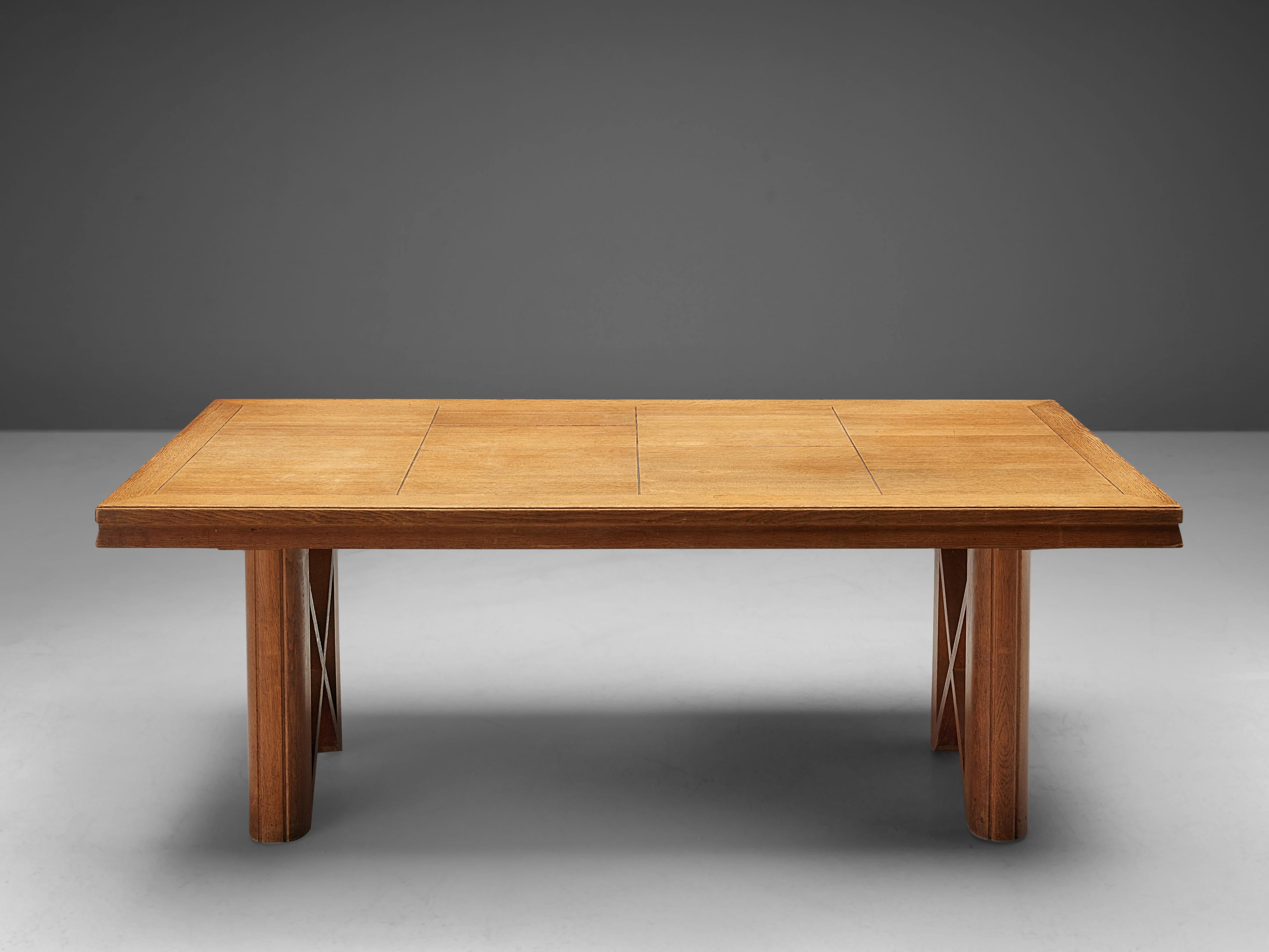 Guillerme & Chambron Extendable Dining Table in Oak  3