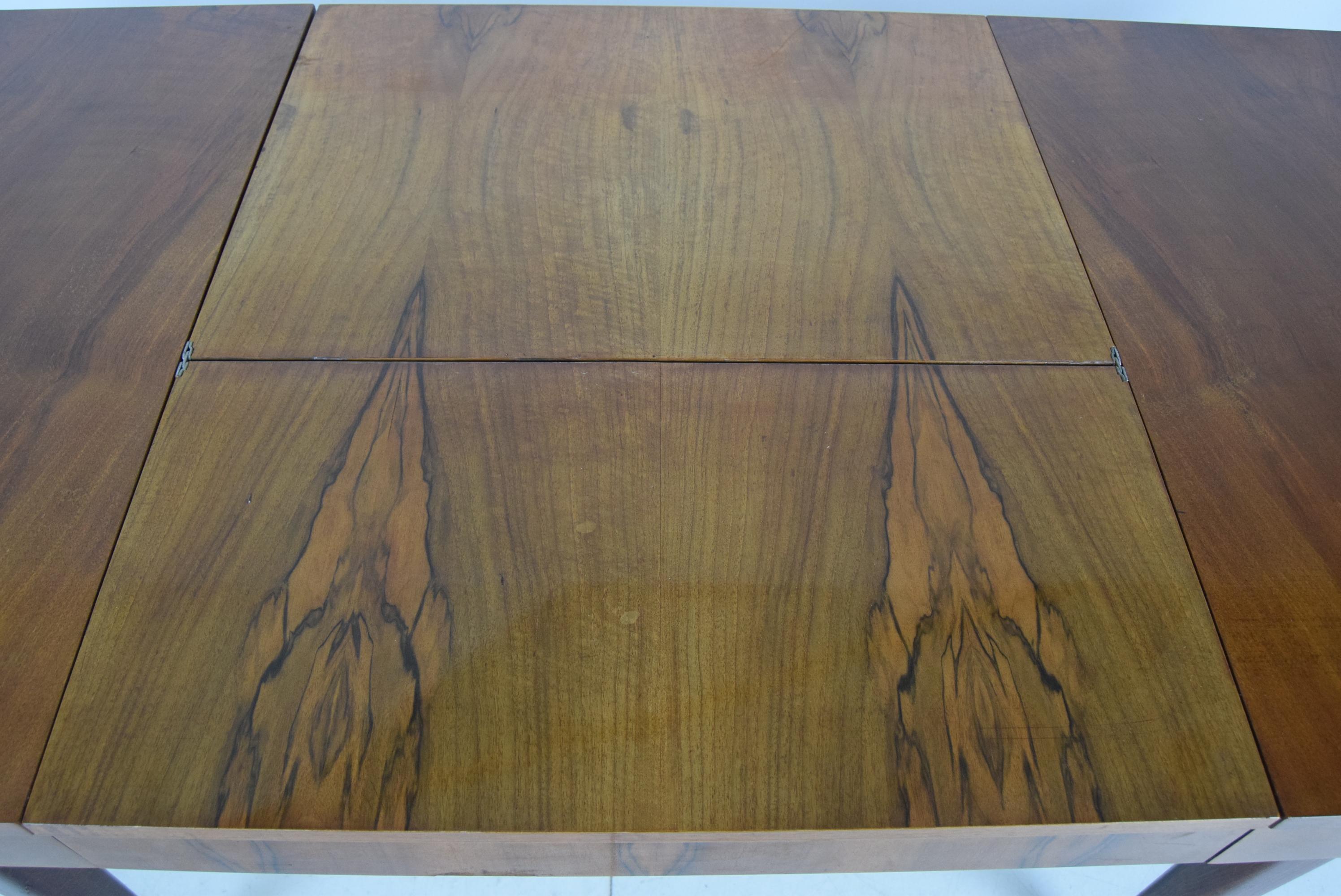 Art Deco Extendable Dining Table, Designed by Jindrich Halabala, 1940's For Sale 12