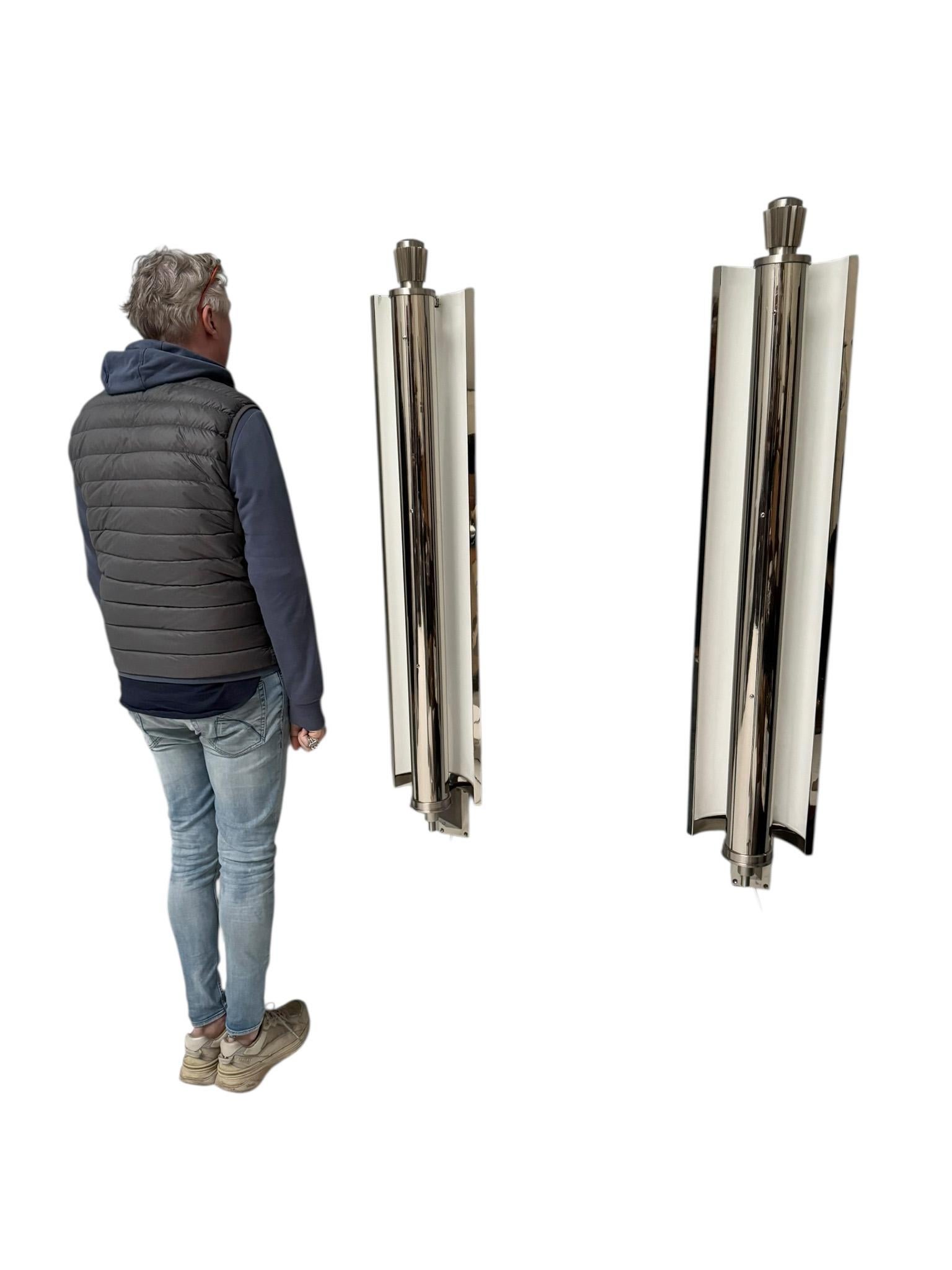 Art Decó Pareja extragrande de apliques o lámparas de pared Francia, años 30 mediados del siglo XX en venta