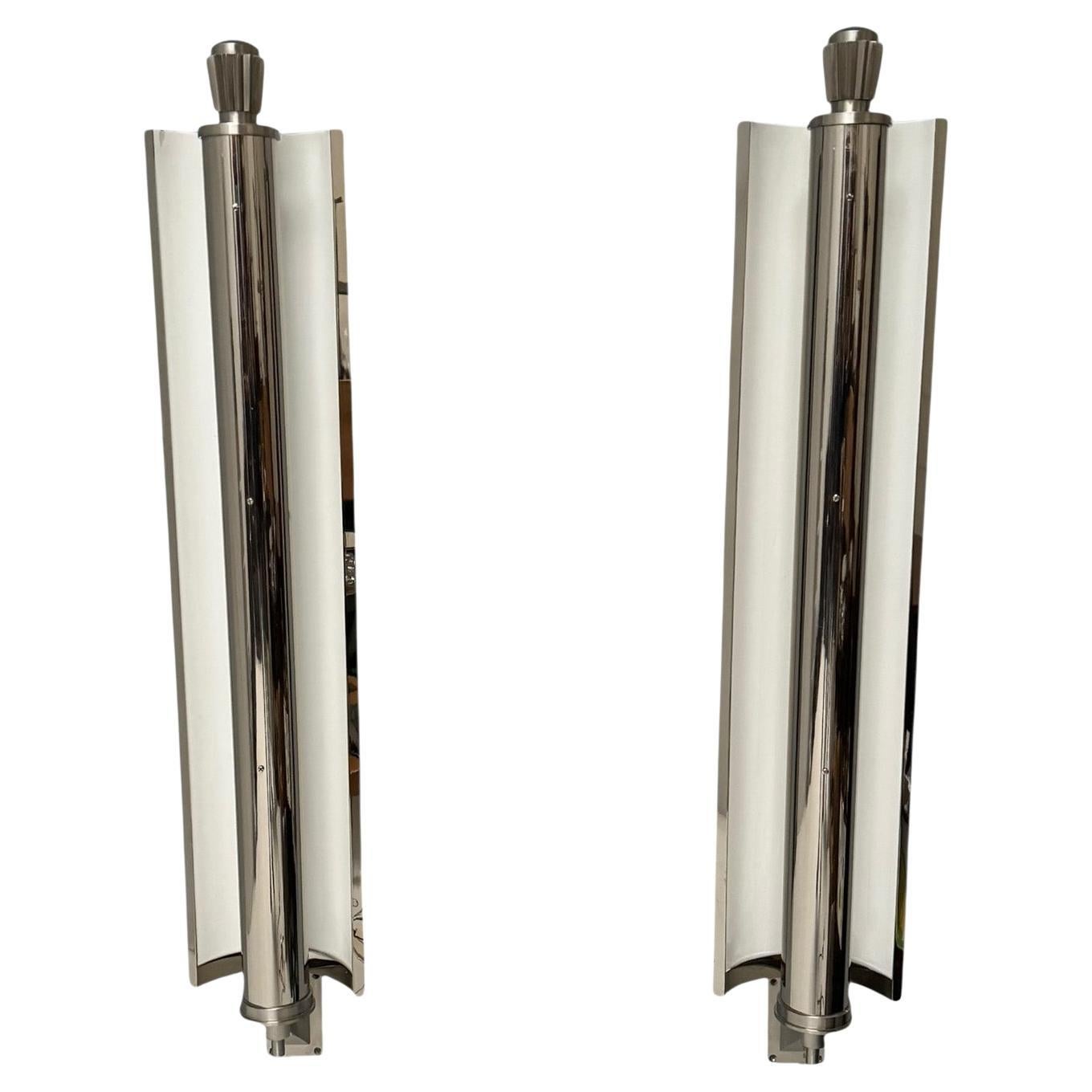 Art Decó Pareja extragrande de apliques o lámparas de pared Francia, años 30