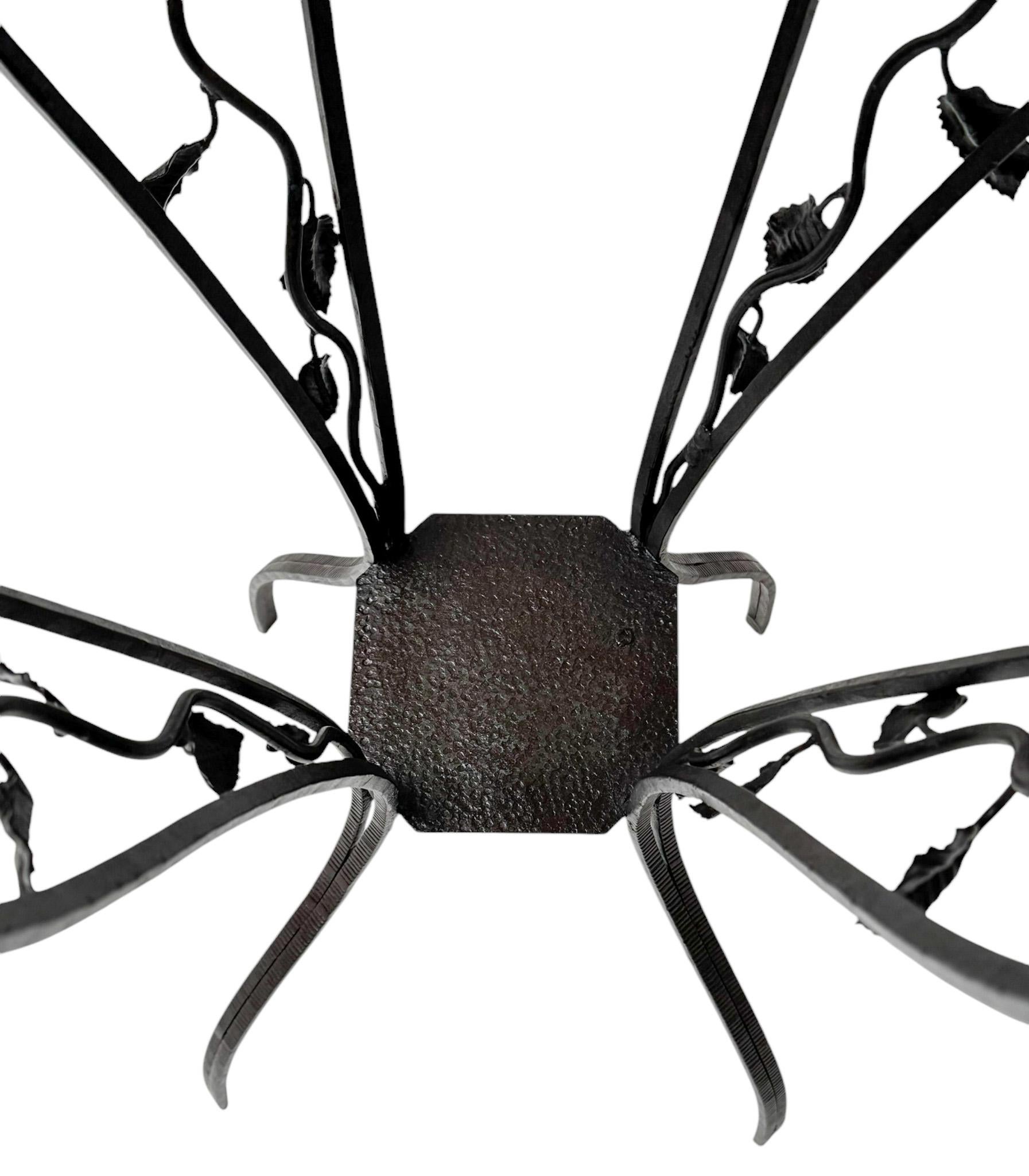 Très grand piédestal Art Déco en fer forgé avec plateau en marbre multicolore, années 1930 en vente 3