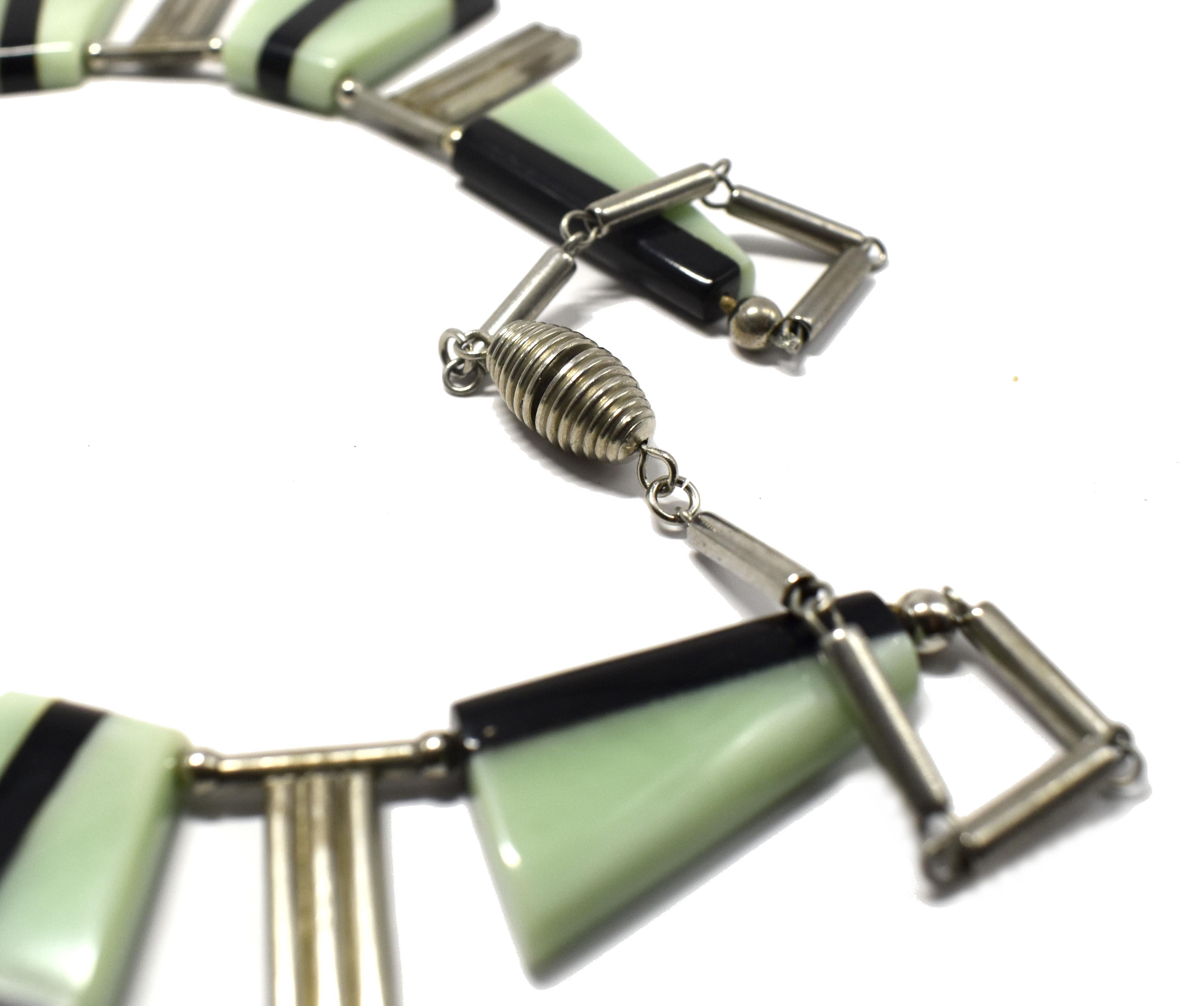 Art Decó Fabuloso collar modernista de baquelita, circa 1930 2
