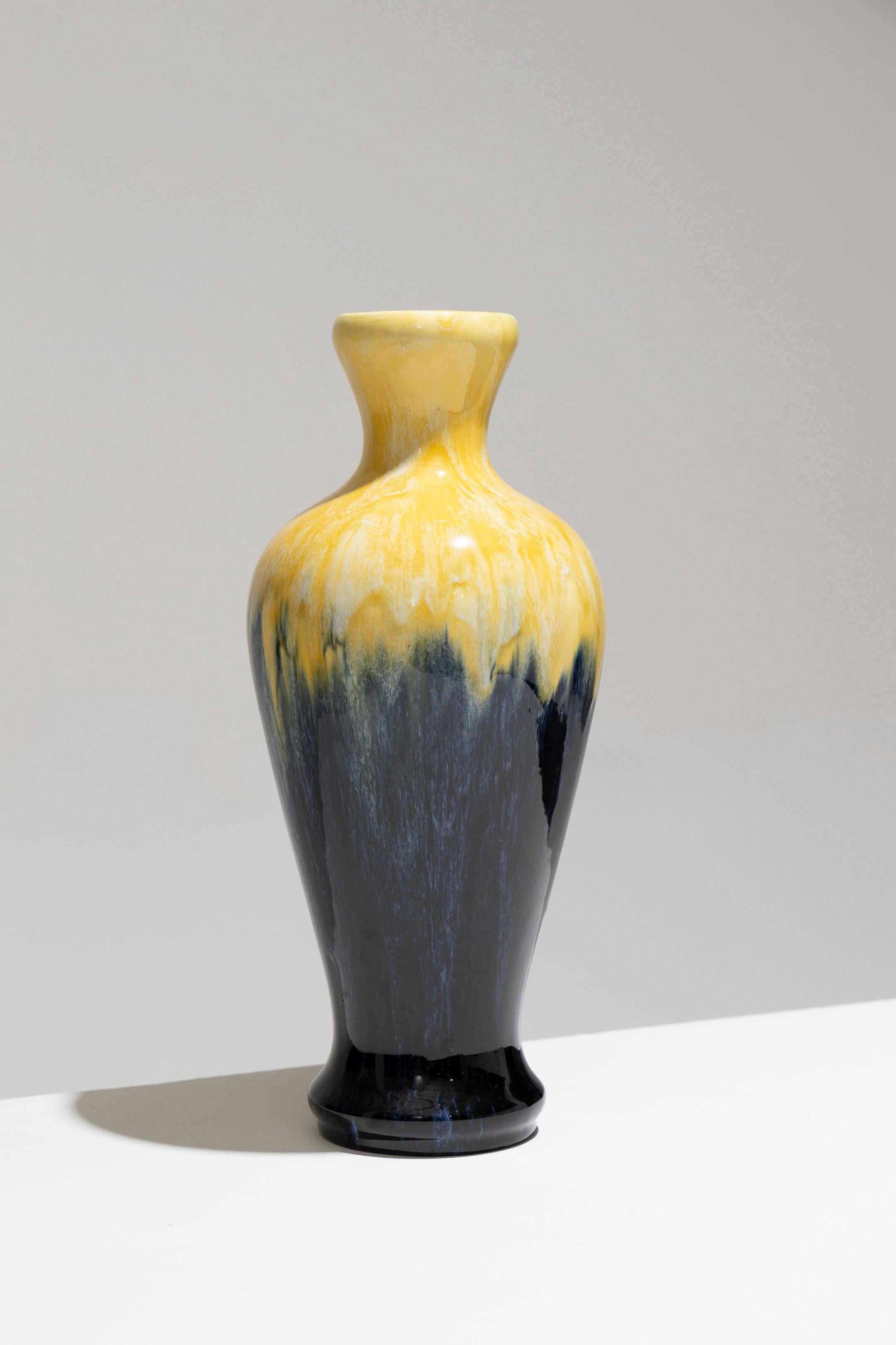Vaso in maiolica Art Déco, Boch Frères Keramis, anni '30 In condizioni buone in vendita a PARIS, FR