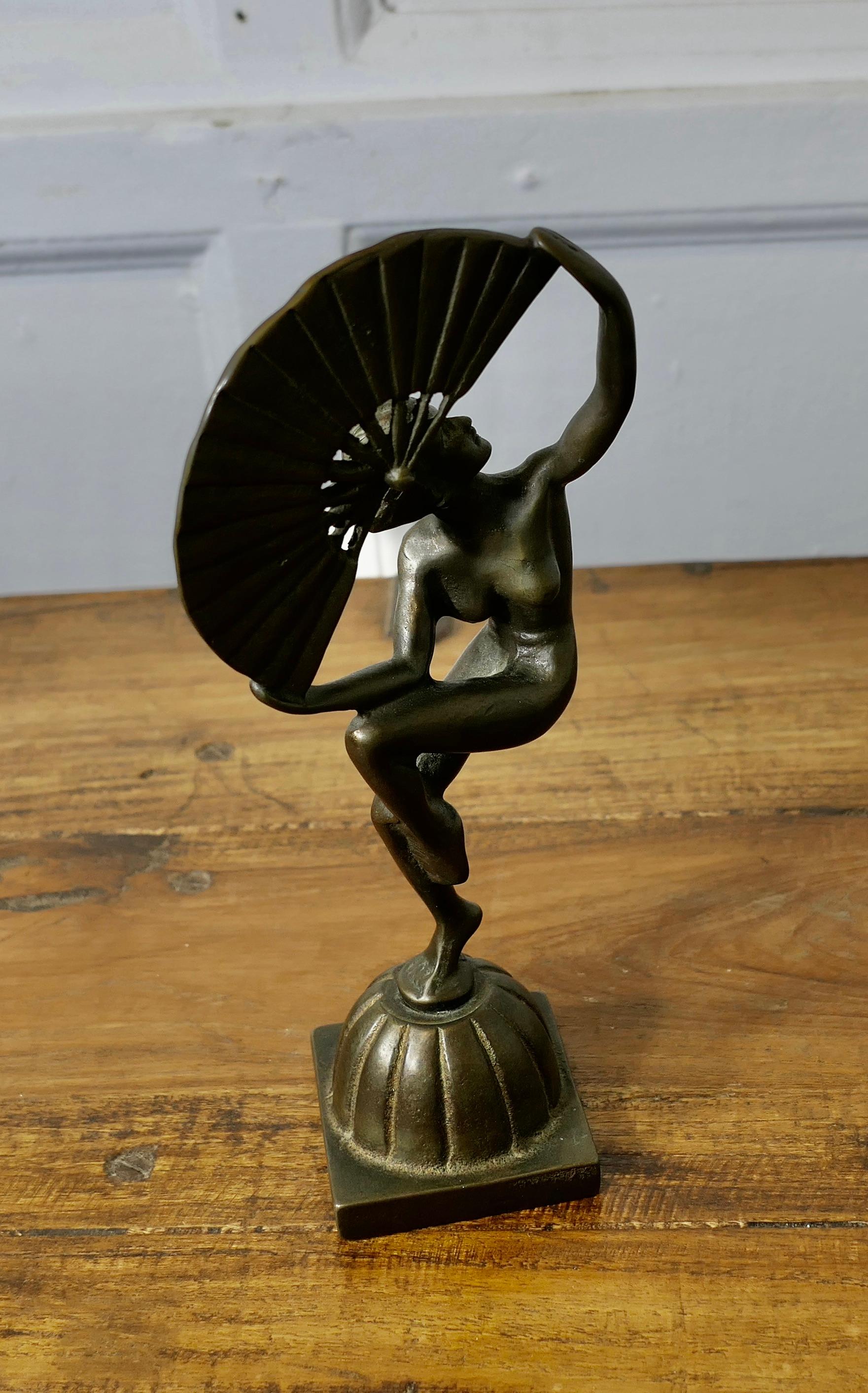 Mid-20th Century Art Deco Fan Dancer, Brass Statue    A fabulous model from the 1930s